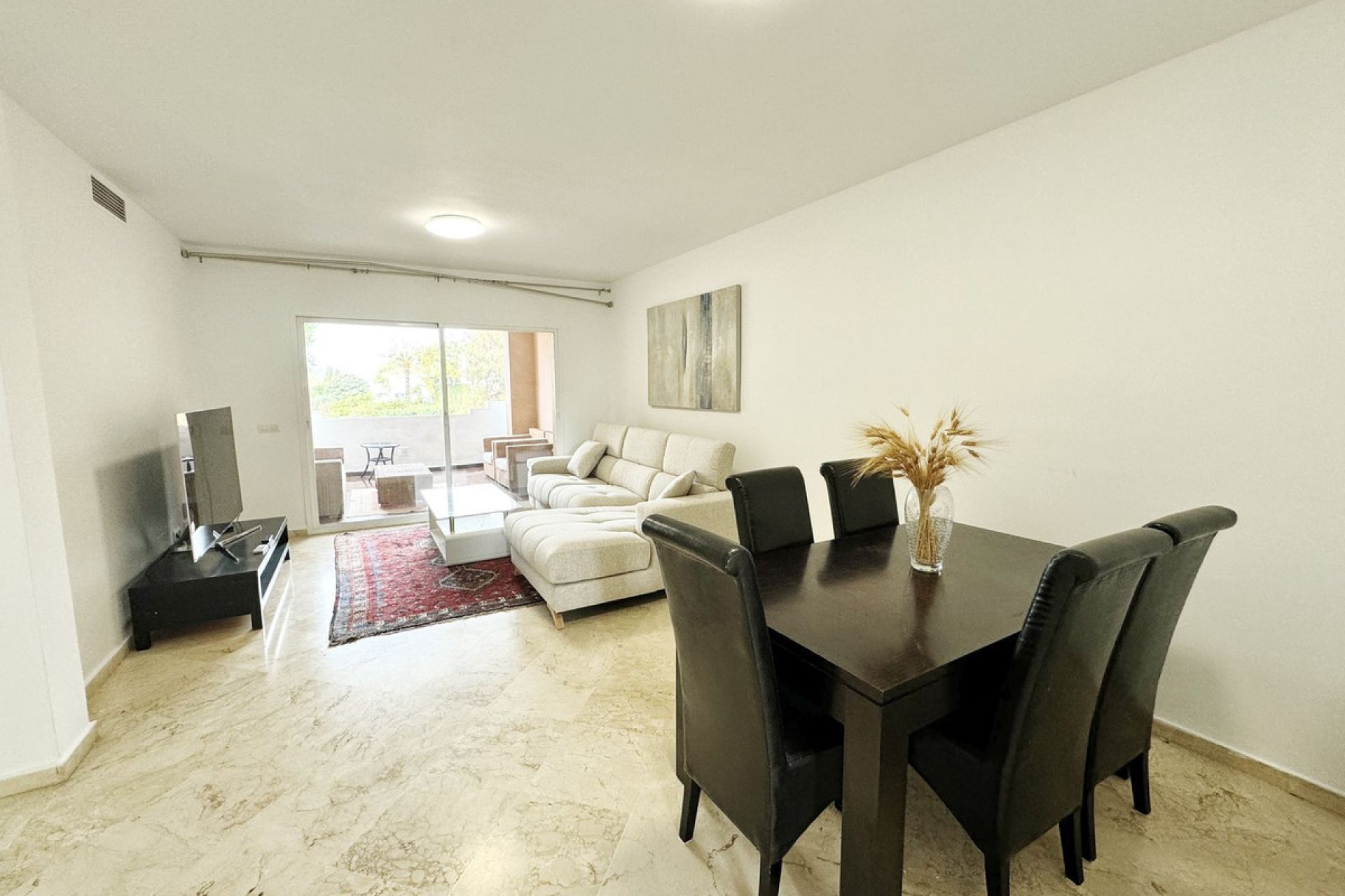 Resale - Apartment - Middle Floor Apartment - Marbella - Guadalmina Alta