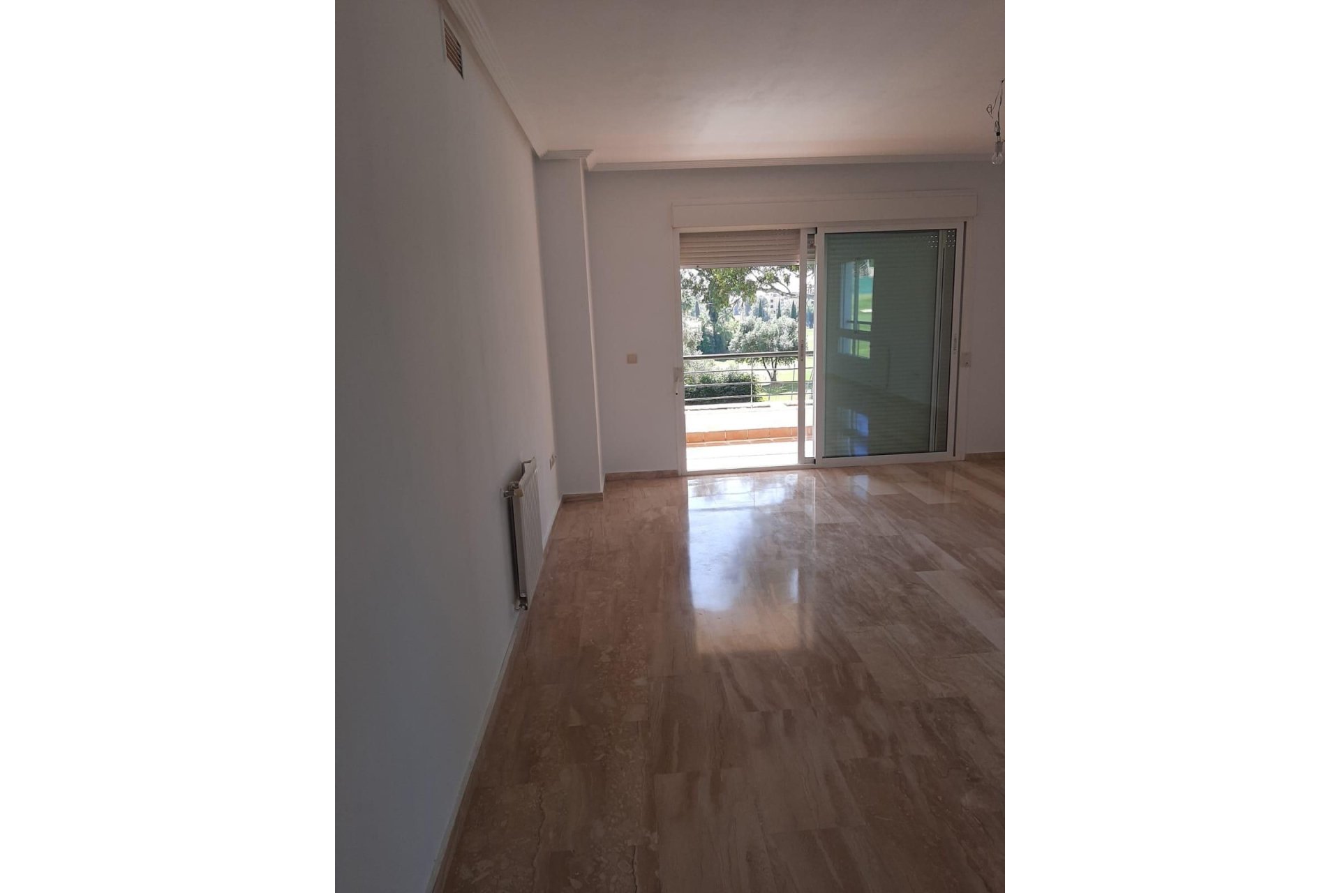 Resale - Apartment - Middle Floor Apartment - Marbella - Guadalmina Alta