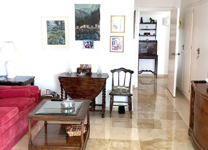 Resale - Apartment - Middle Floor Apartment - Marbella - Guadalmina Alta