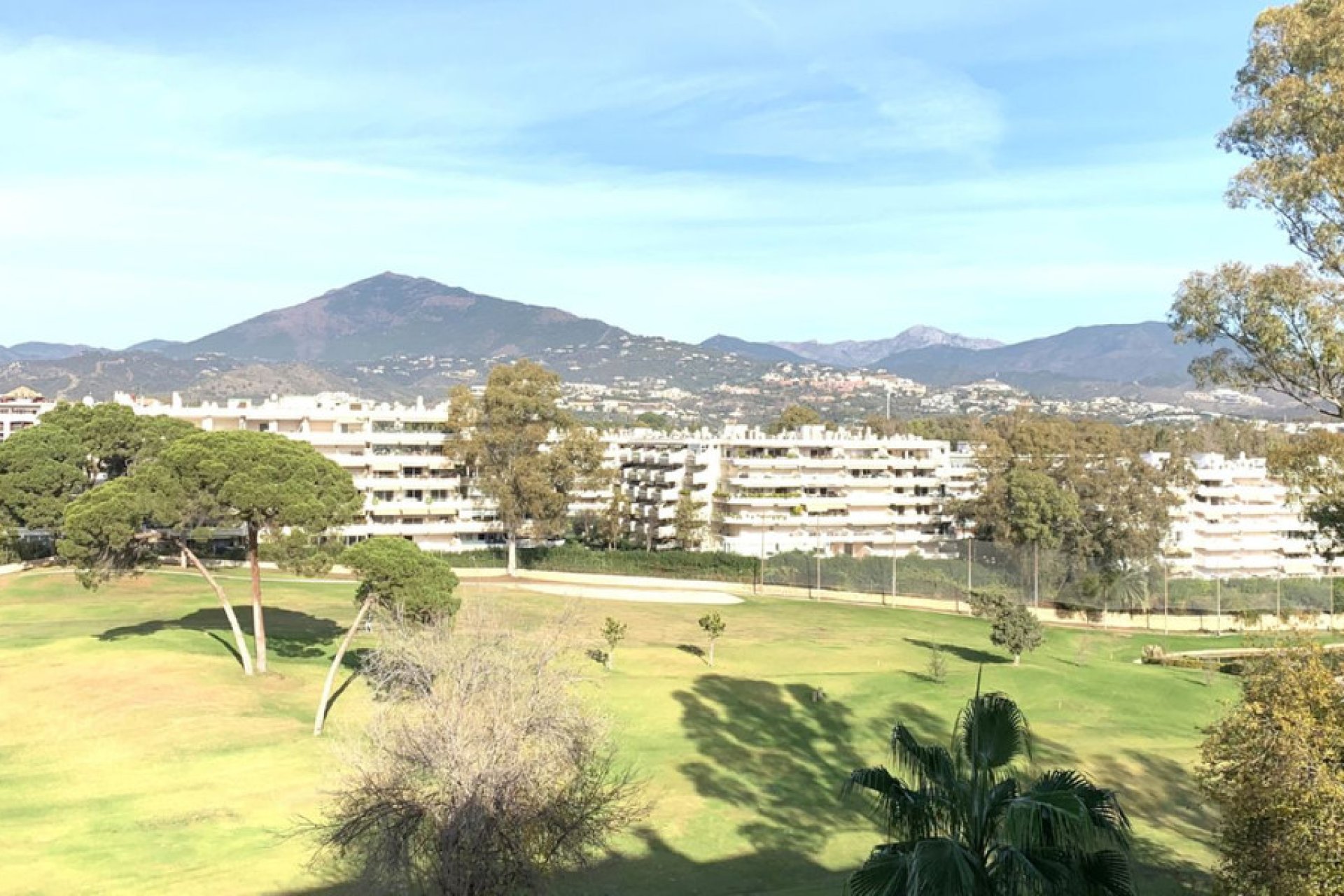 Resale - Apartment - Middle Floor Apartment - Marbella - Guadalmina Alta