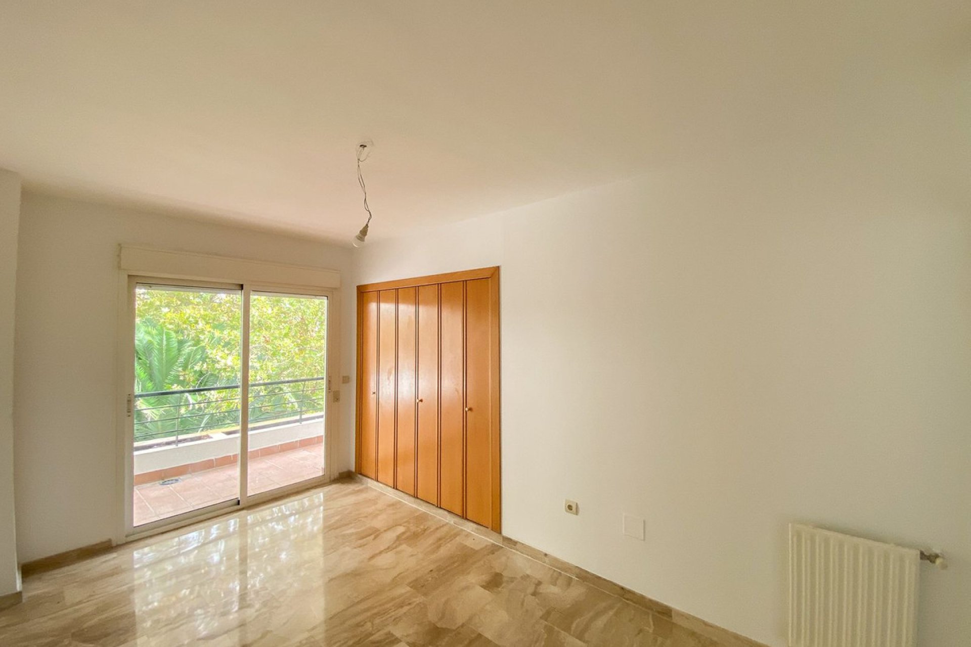 Resale - Apartment - Middle Floor Apartment - Marbella - Guadalmina Alta