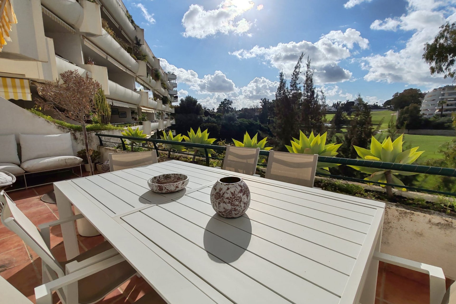 Resale - Apartment - Middle Floor Apartment - Marbella - Guadalmina Alta