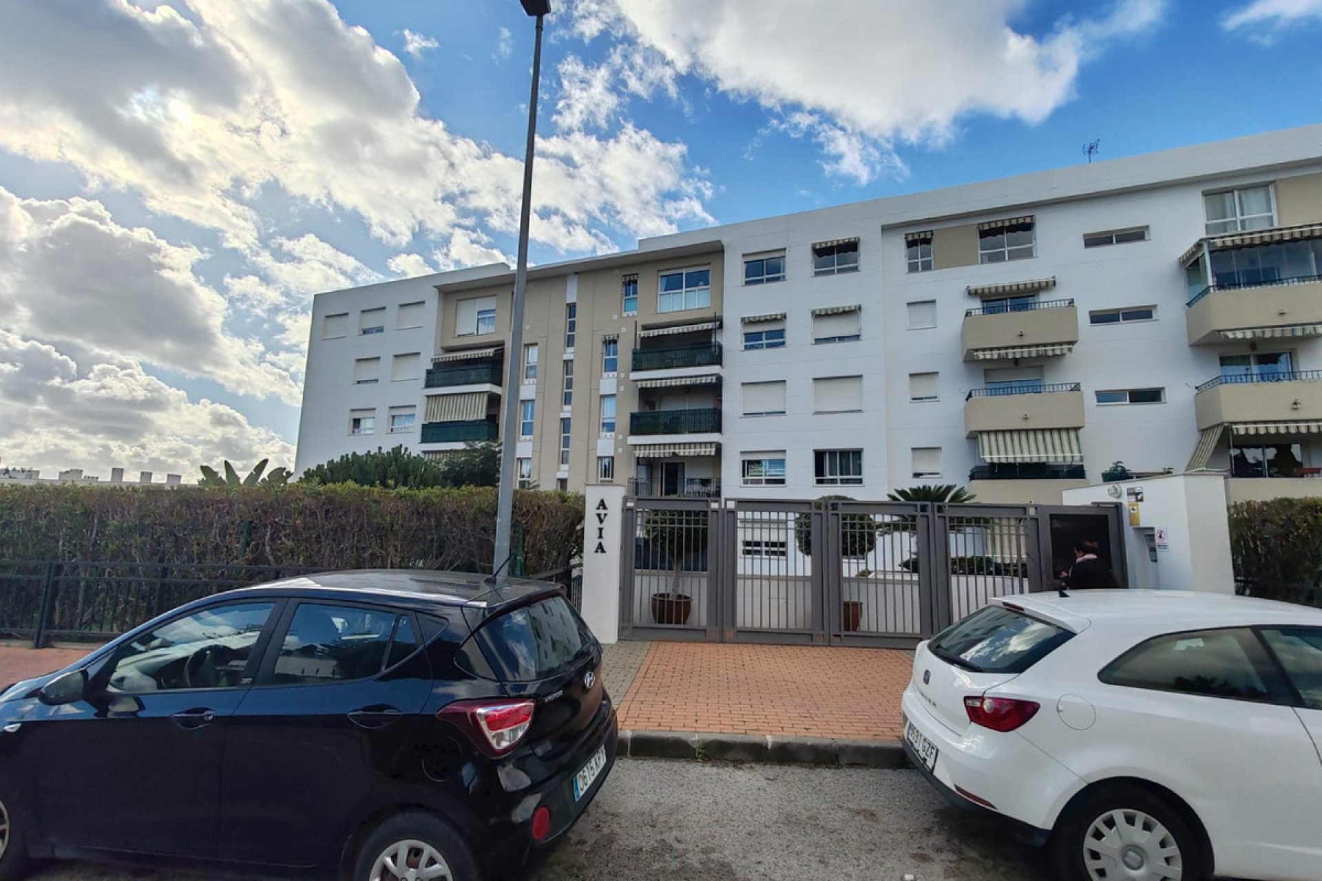 Resale - Apartment - Middle Floor Apartment - Marbella - Guadalmina Alta