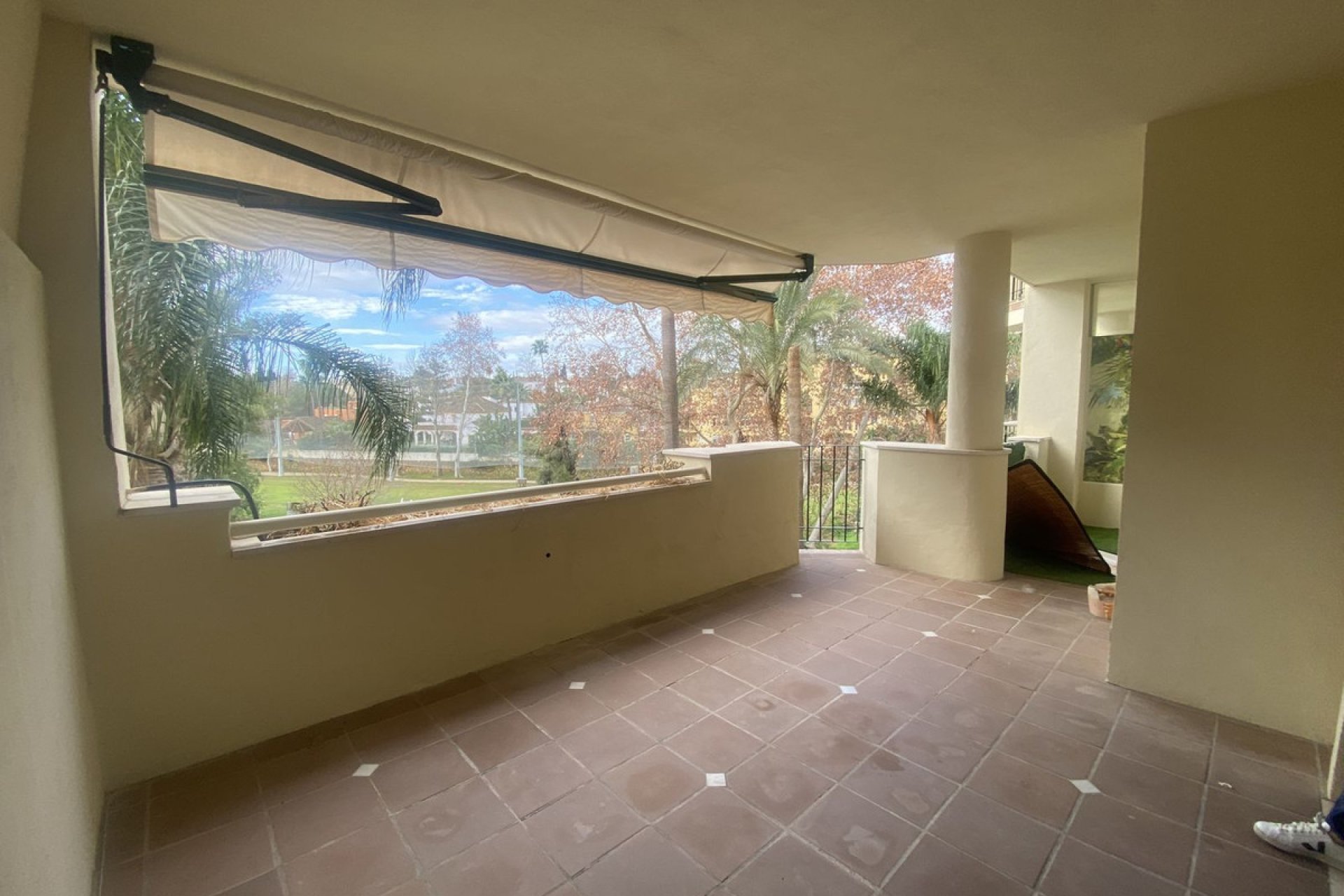 Resale - Apartment - Middle Floor Apartment - Marbella - Guadalmina Alta