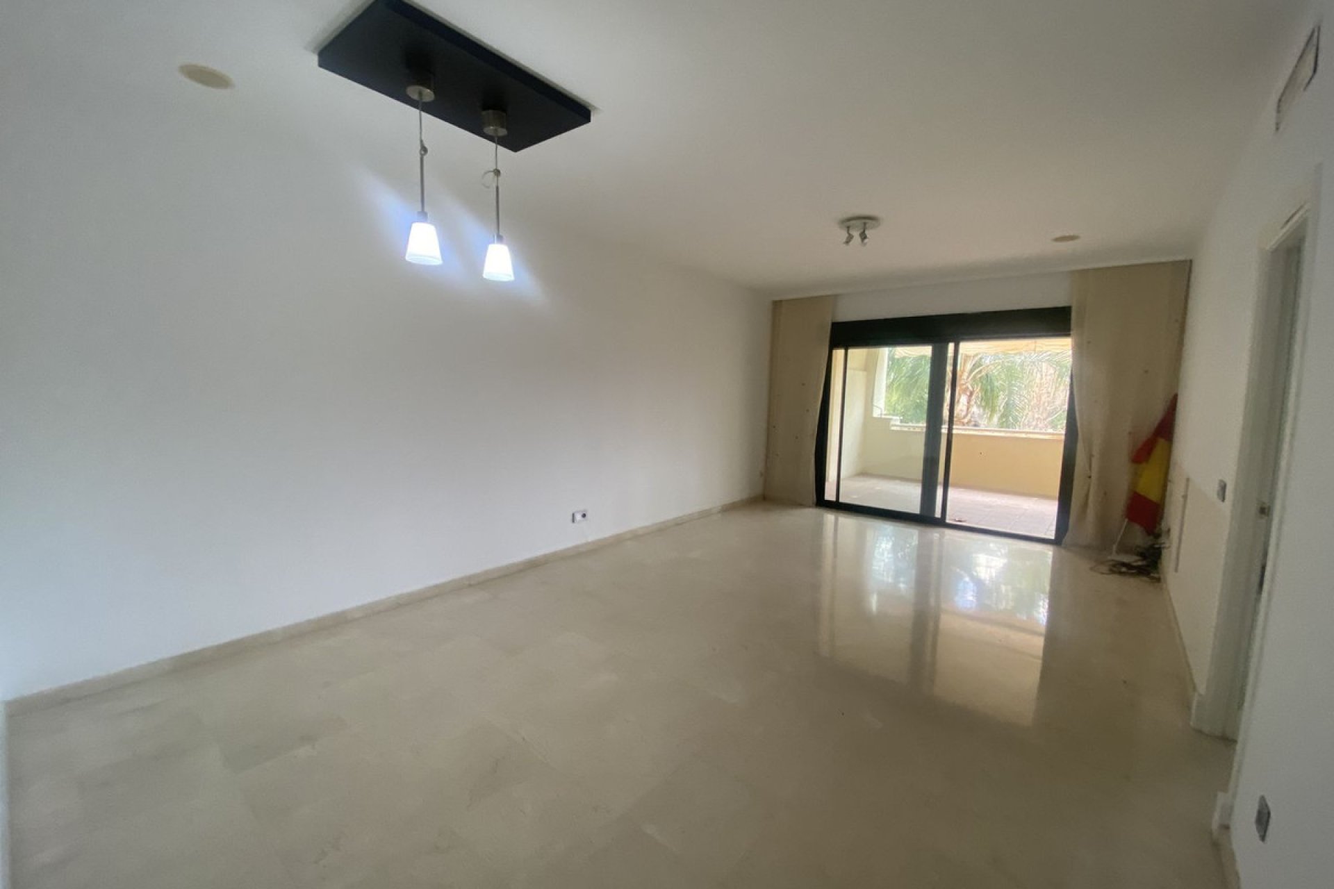 Resale - Apartment - Middle Floor Apartment - Marbella - Guadalmina Alta