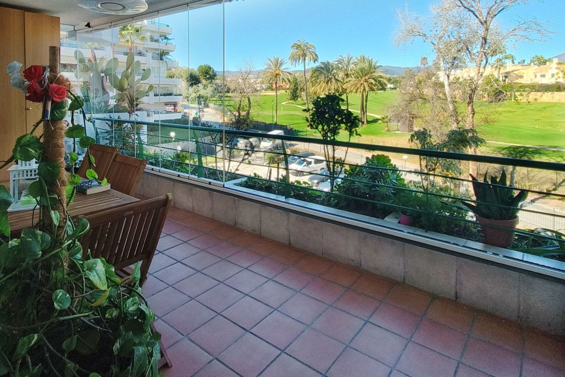 Resale - Apartment - Middle Floor Apartment - Marbella - Guadalmina Alta