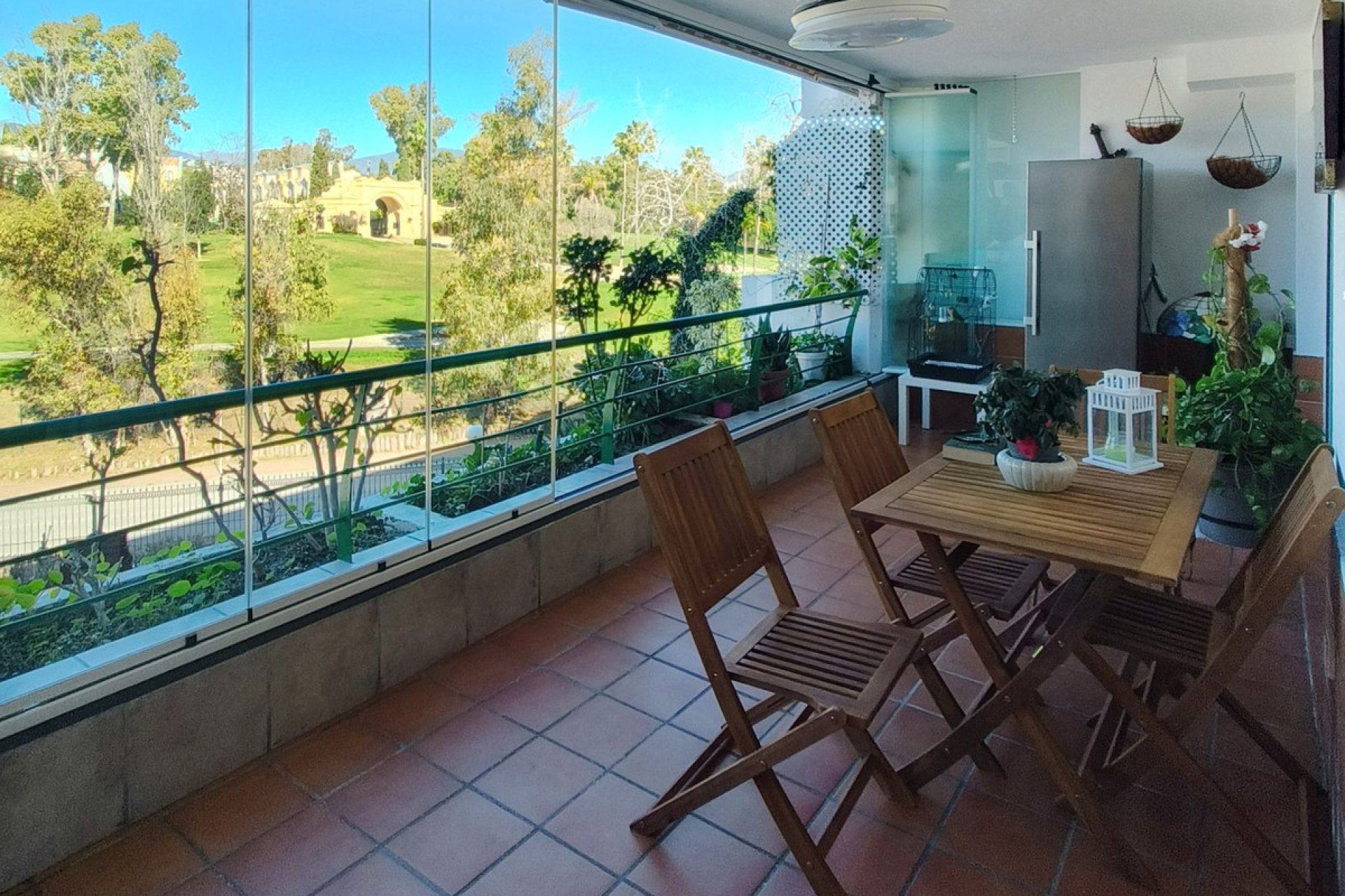 Resale - Apartment - Middle Floor Apartment - Marbella - Guadalmina Alta