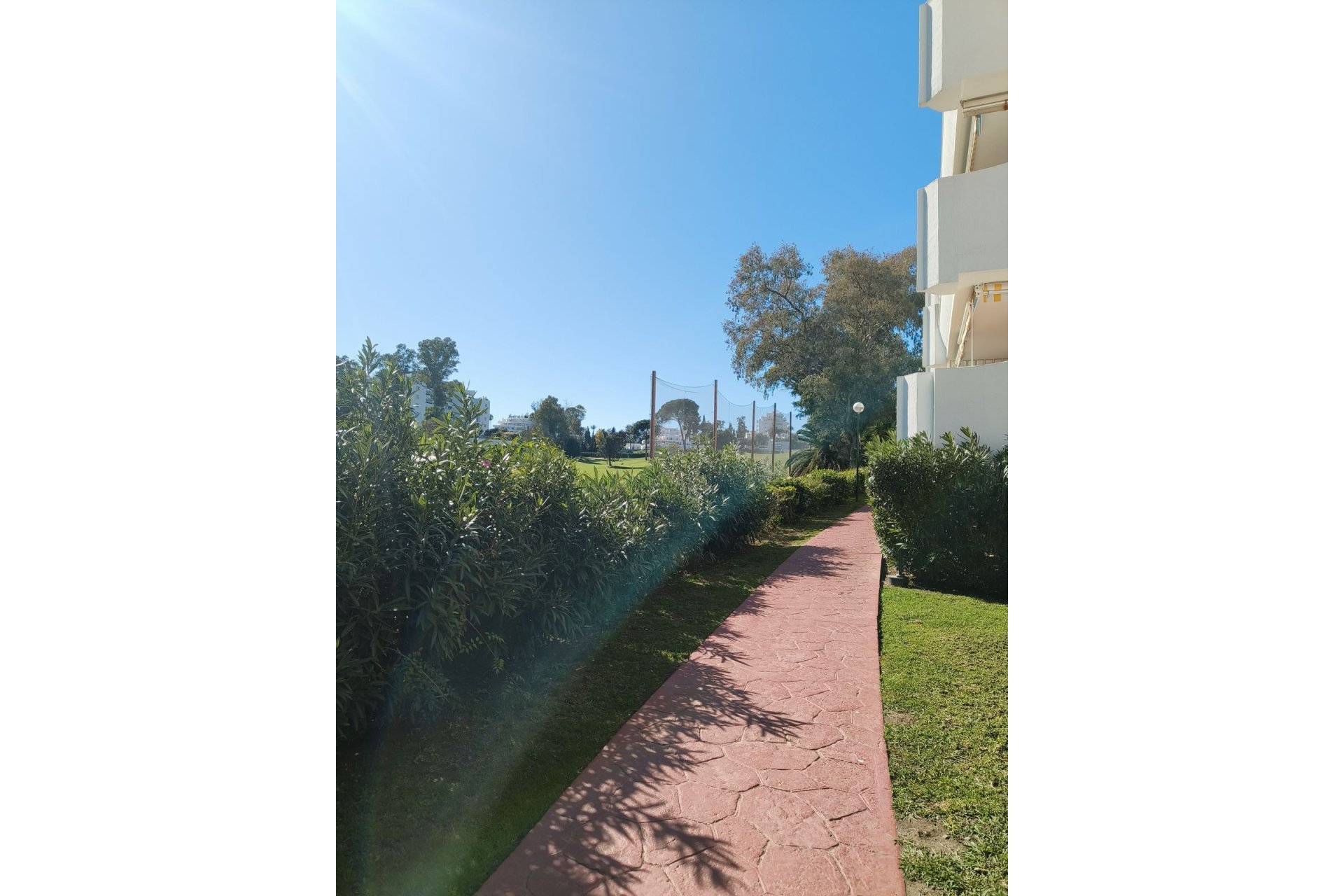 Resale - Apartment - Middle Floor Apartment - Marbella - Guadalmina Alta