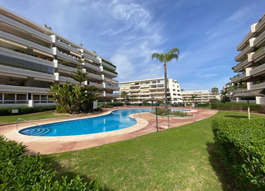 Resale - Apartment - Middle Floor Apartment - Marbella - Guadalmina Alta