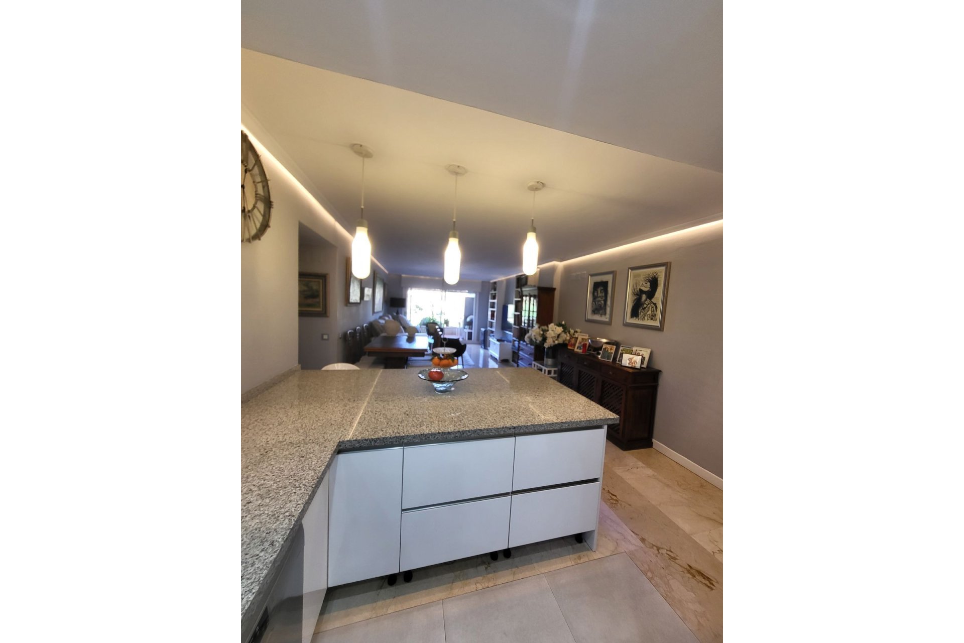 Resale - Apartment - Middle Floor Apartment - Marbella - Guadalmina Alta