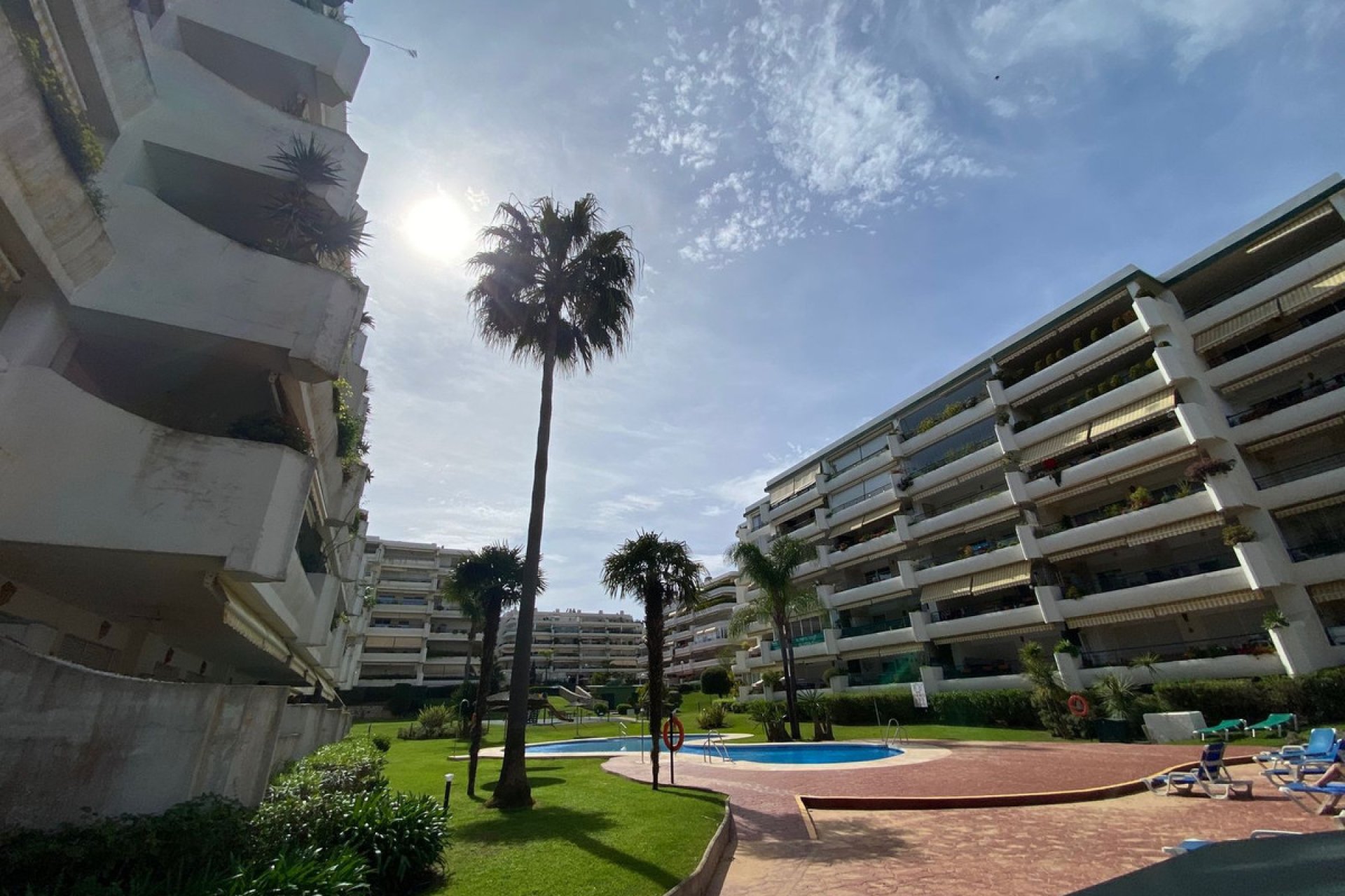 Resale - Apartment - Middle Floor Apartment - Marbella - Guadalmina Alta