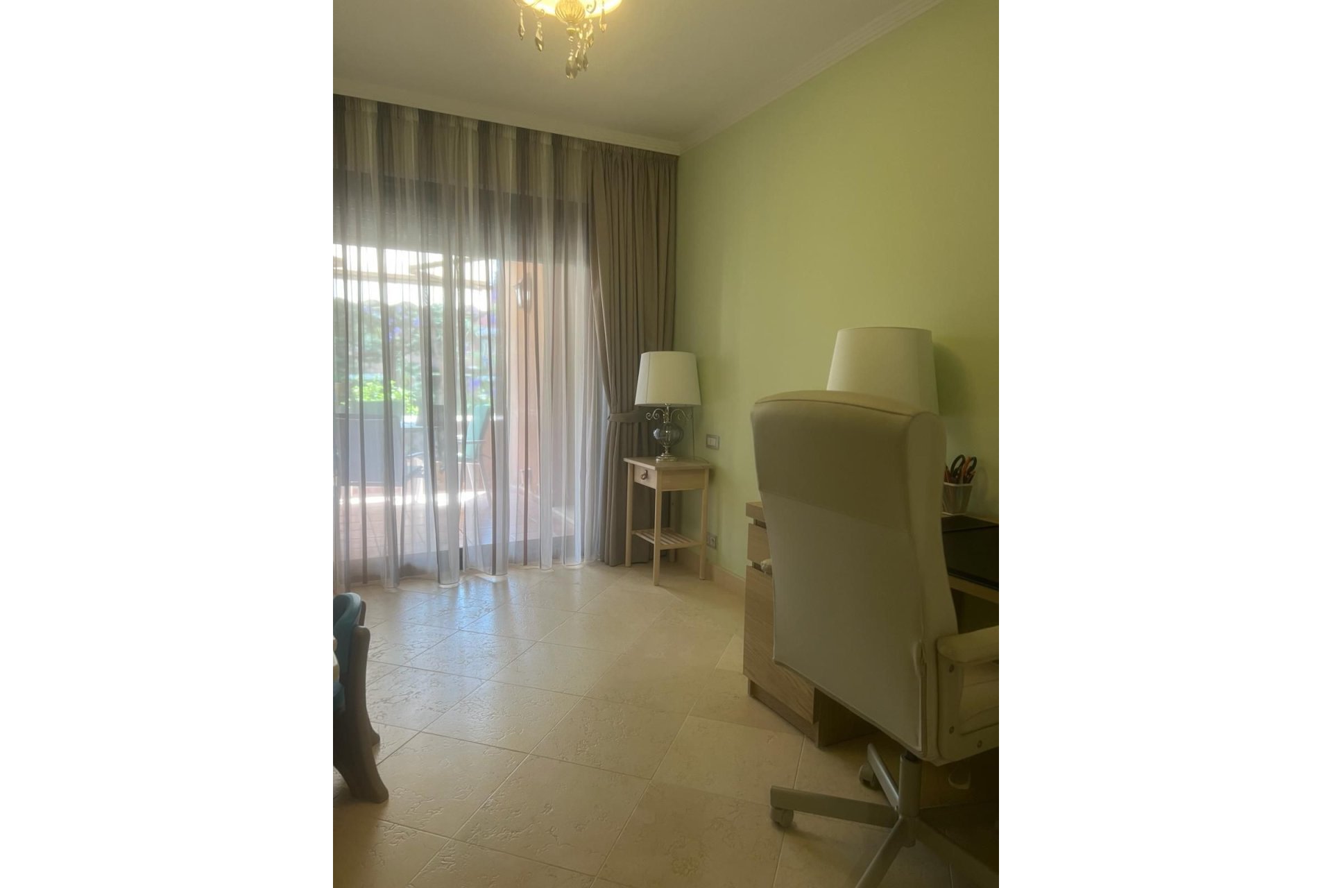 Resale - Apartment - Middle Floor Apartment - Marbella - Guadalmina Baja