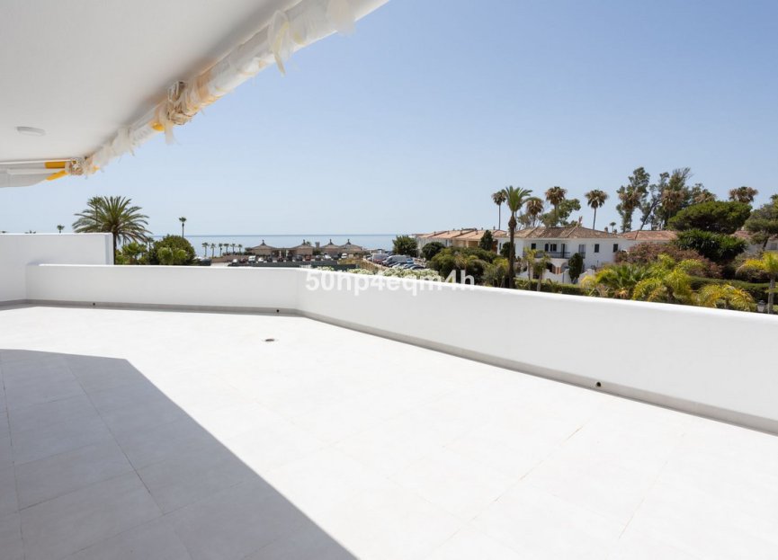 Resale - Apartment - Middle Floor Apartment - Marbella - Guadalmina Baja