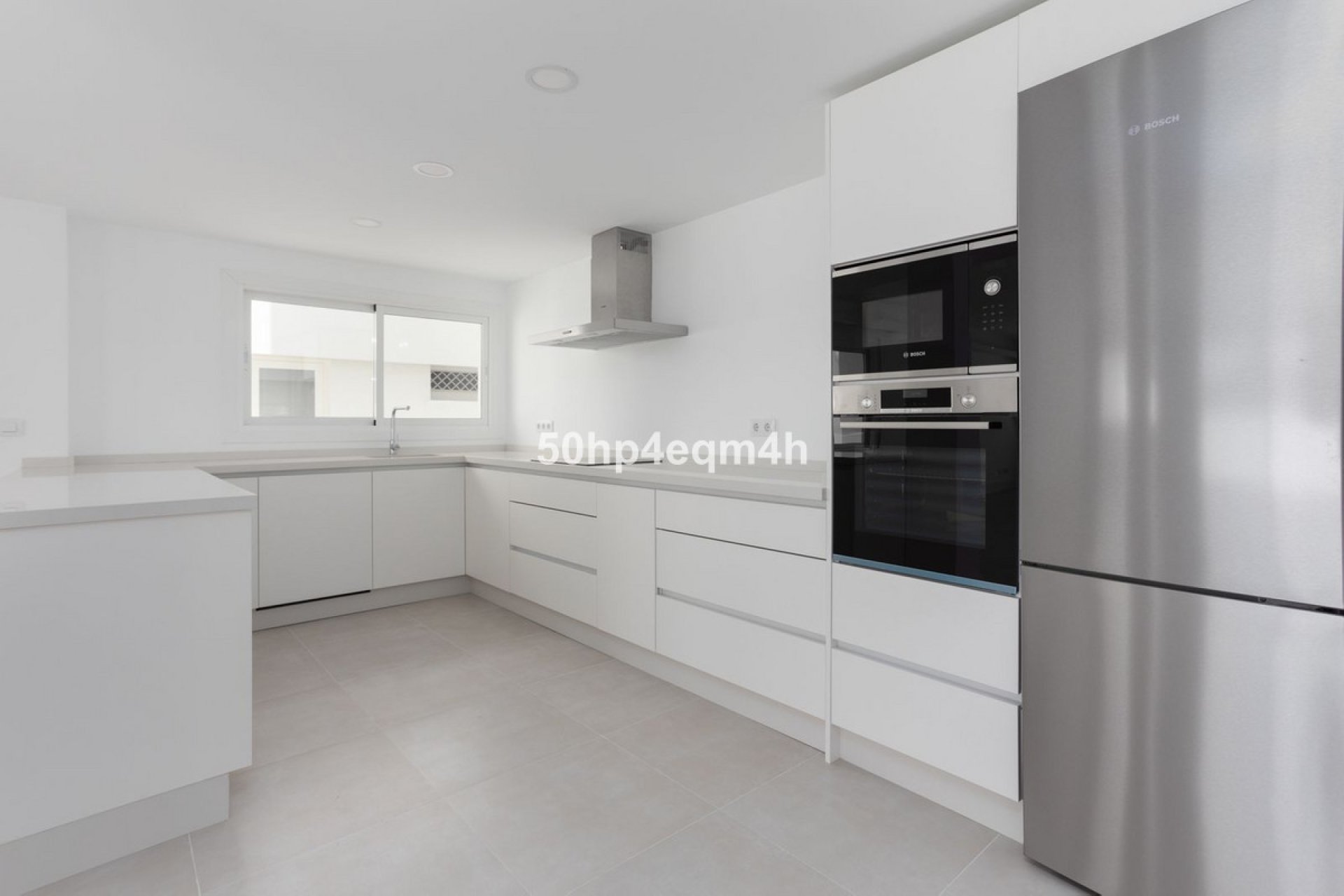 Resale - Apartment - Middle Floor Apartment - Marbella - Guadalmina Baja