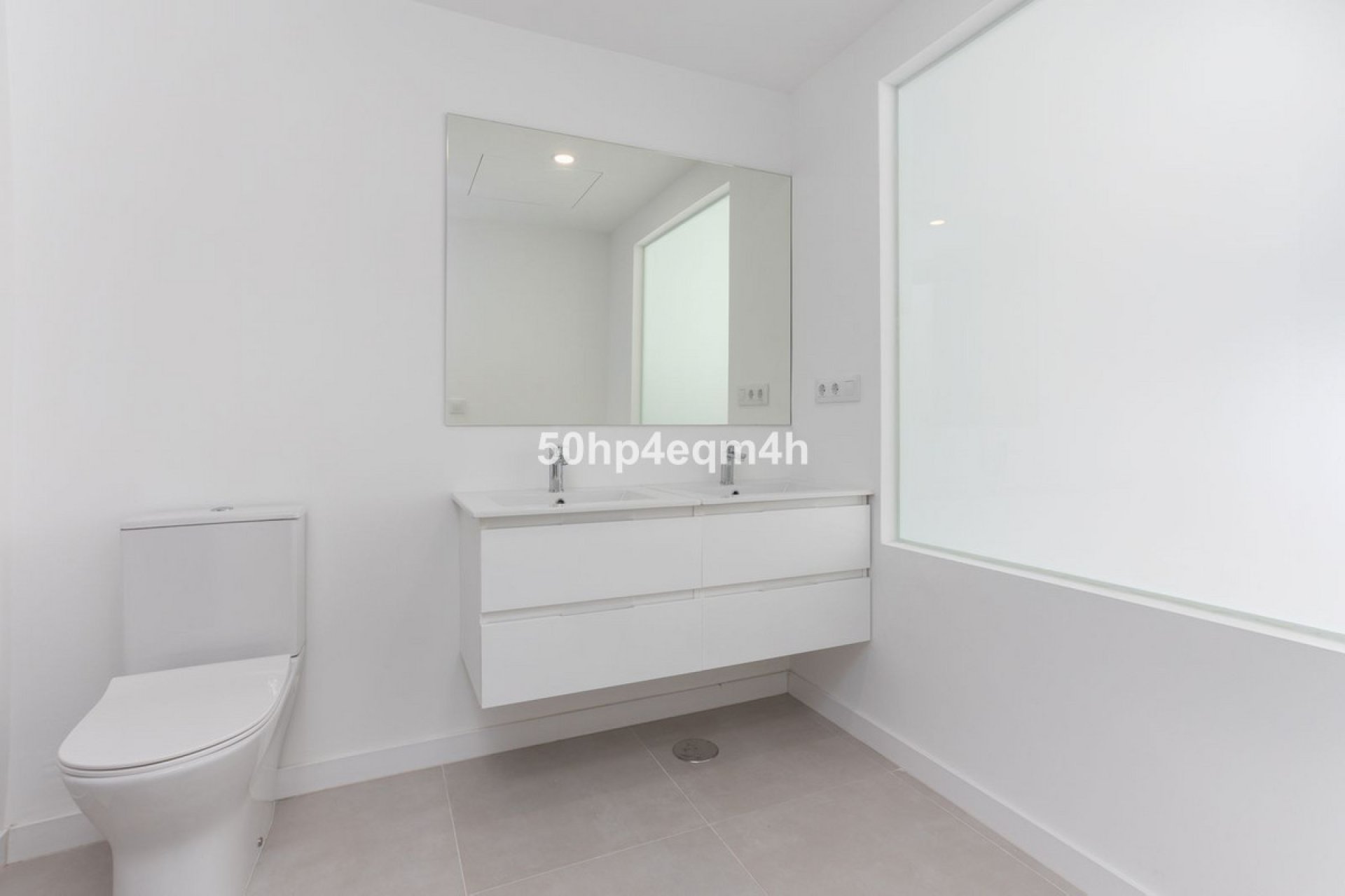 Resale - Apartment - Middle Floor Apartment - Marbella - Guadalmina Baja