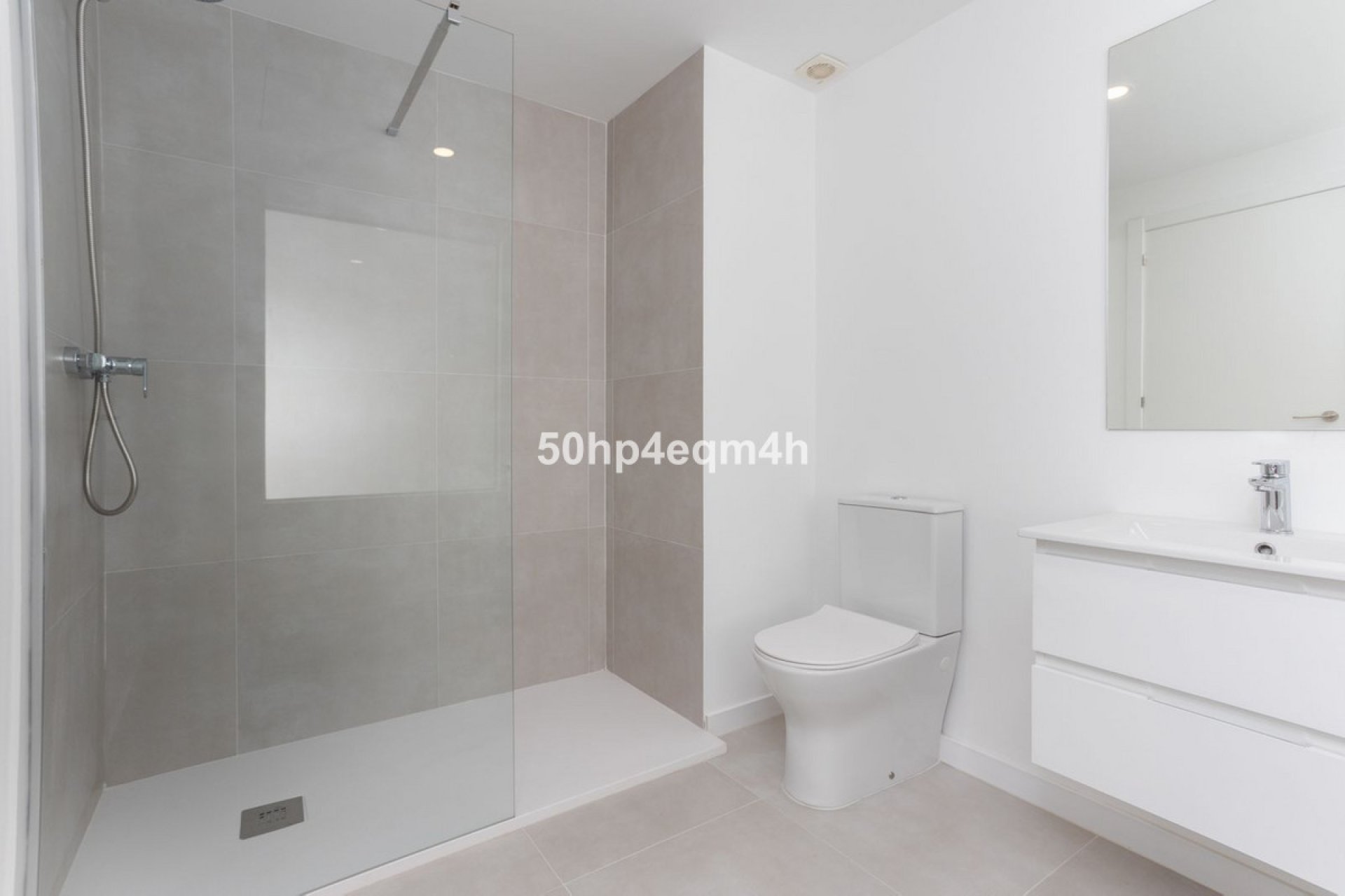 Resale - Apartment - Middle Floor Apartment - Marbella - Guadalmina Baja