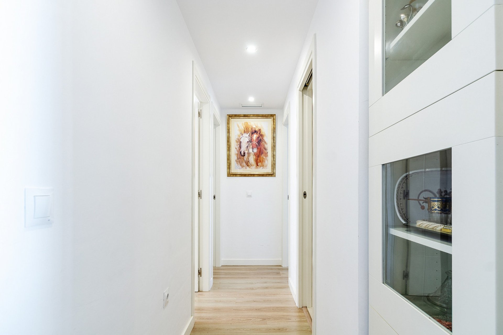 Resale - Apartment - Middle Floor Apartment - Marbella - La Campana