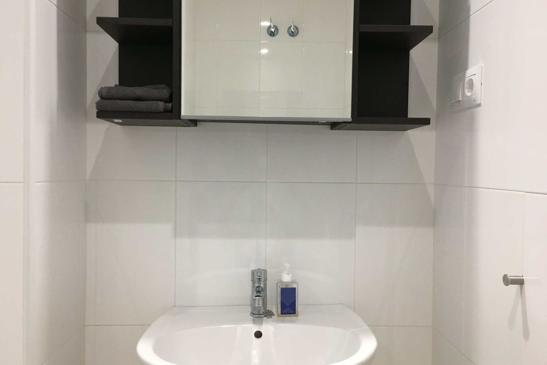 Resale - Apartment - Middle Floor Apartment - Marbella - La Campana