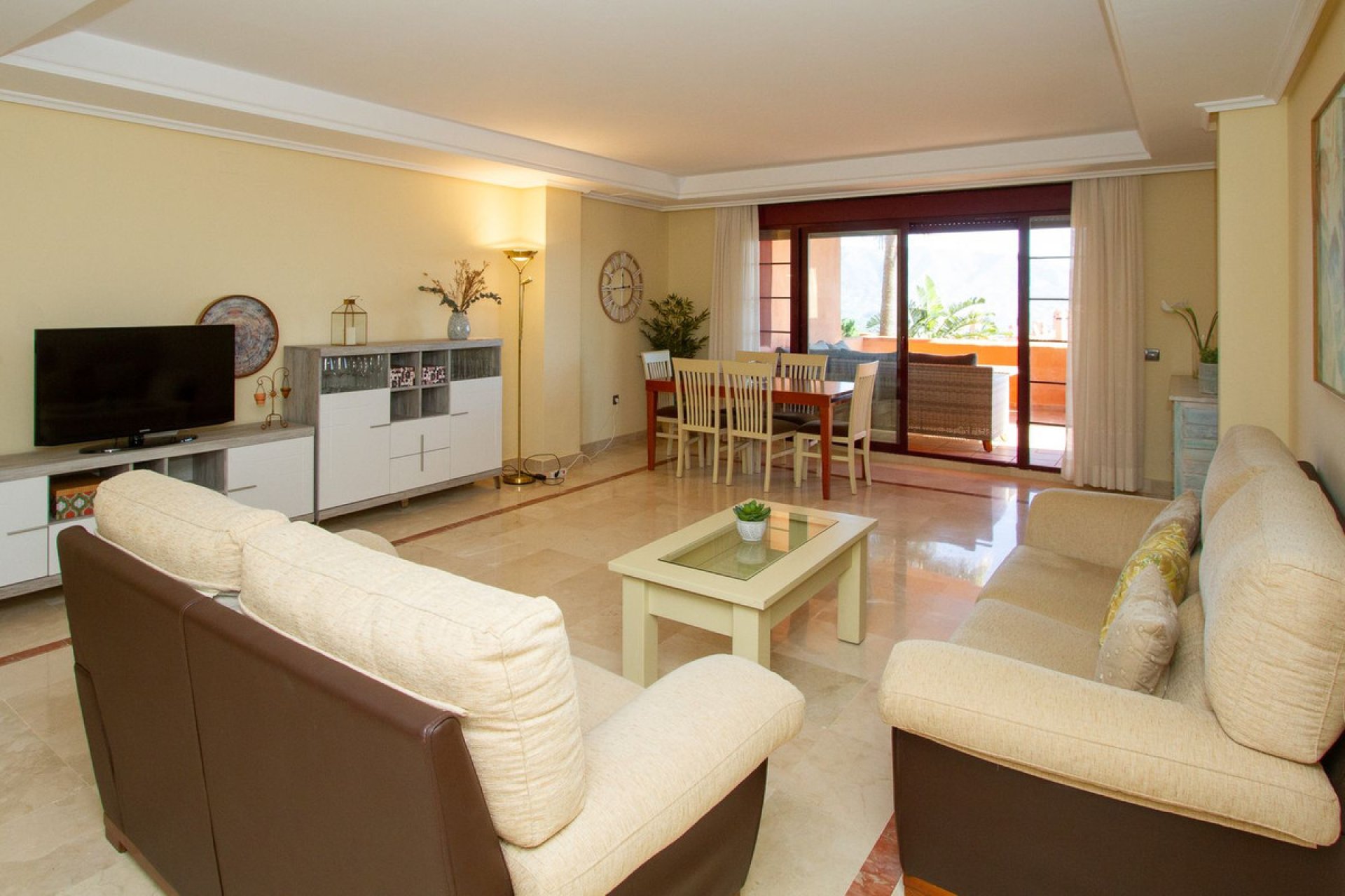 Resale - Apartment - Middle Floor Apartment - Marbella - La Mairena