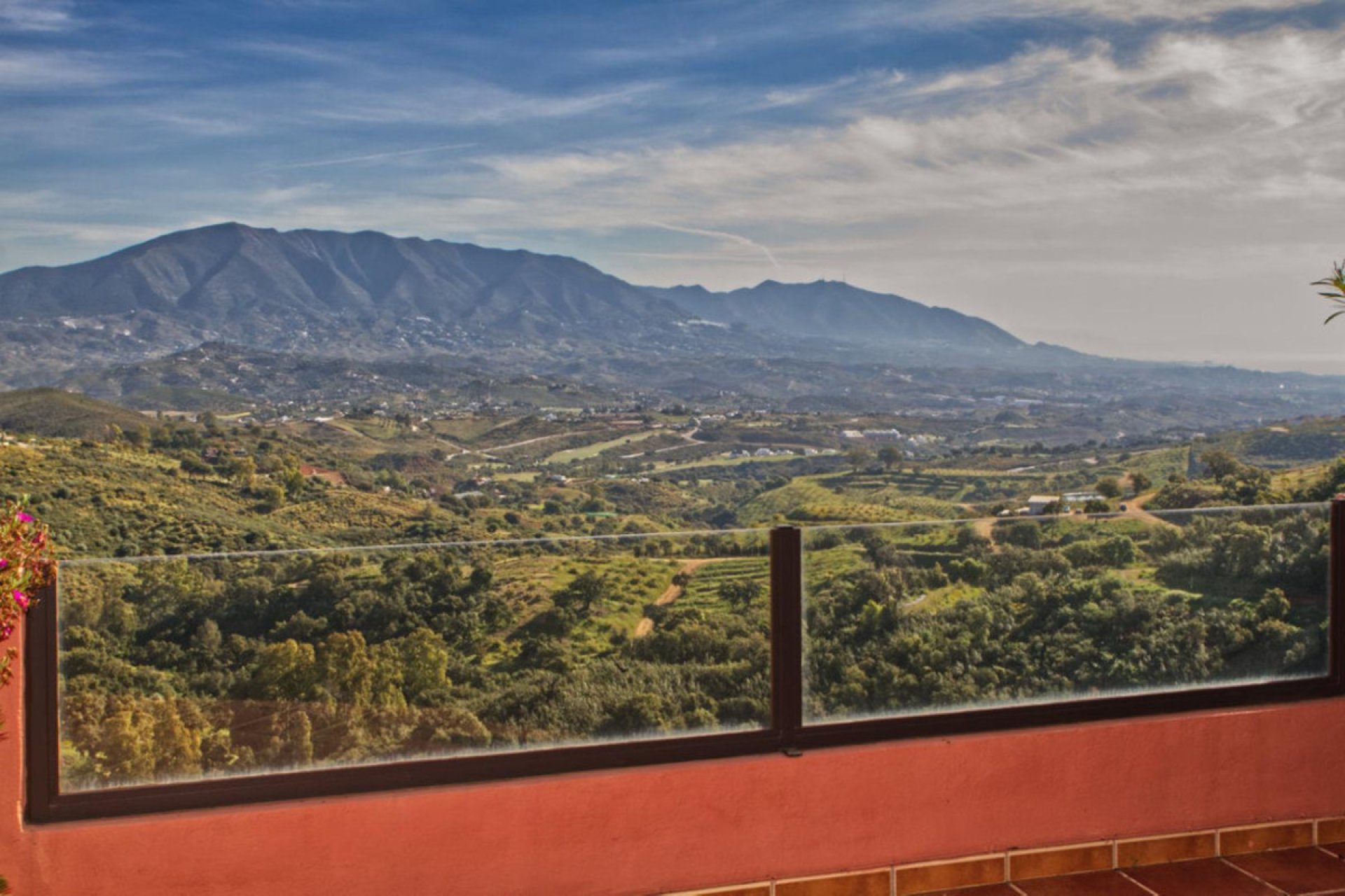 Resale - Apartment - Middle Floor Apartment - Marbella - La Mairena