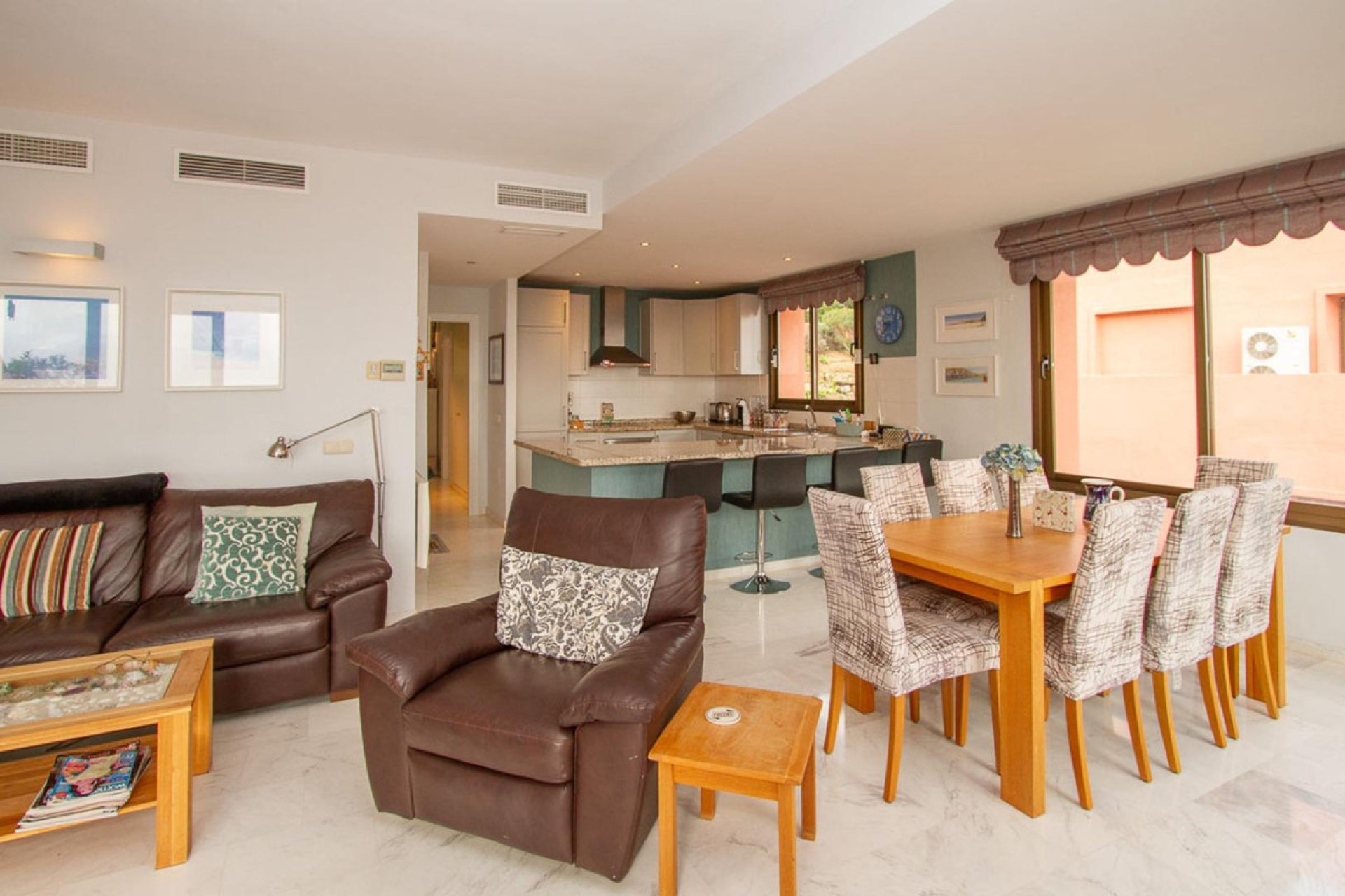 Resale - Apartment - Middle Floor Apartment - Marbella - La Mairena