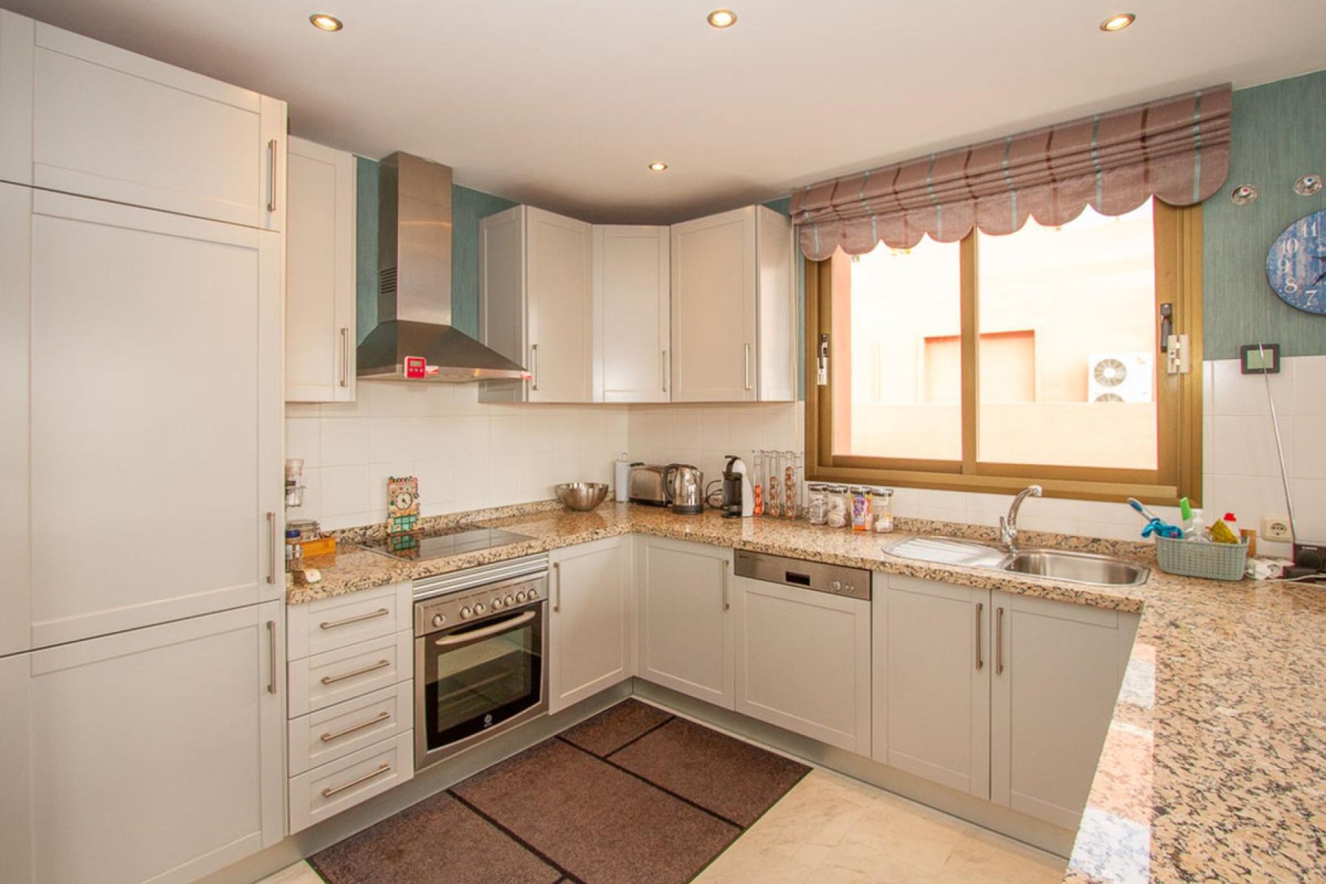 Resale - Apartment - Middle Floor Apartment - Marbella - La Mairena