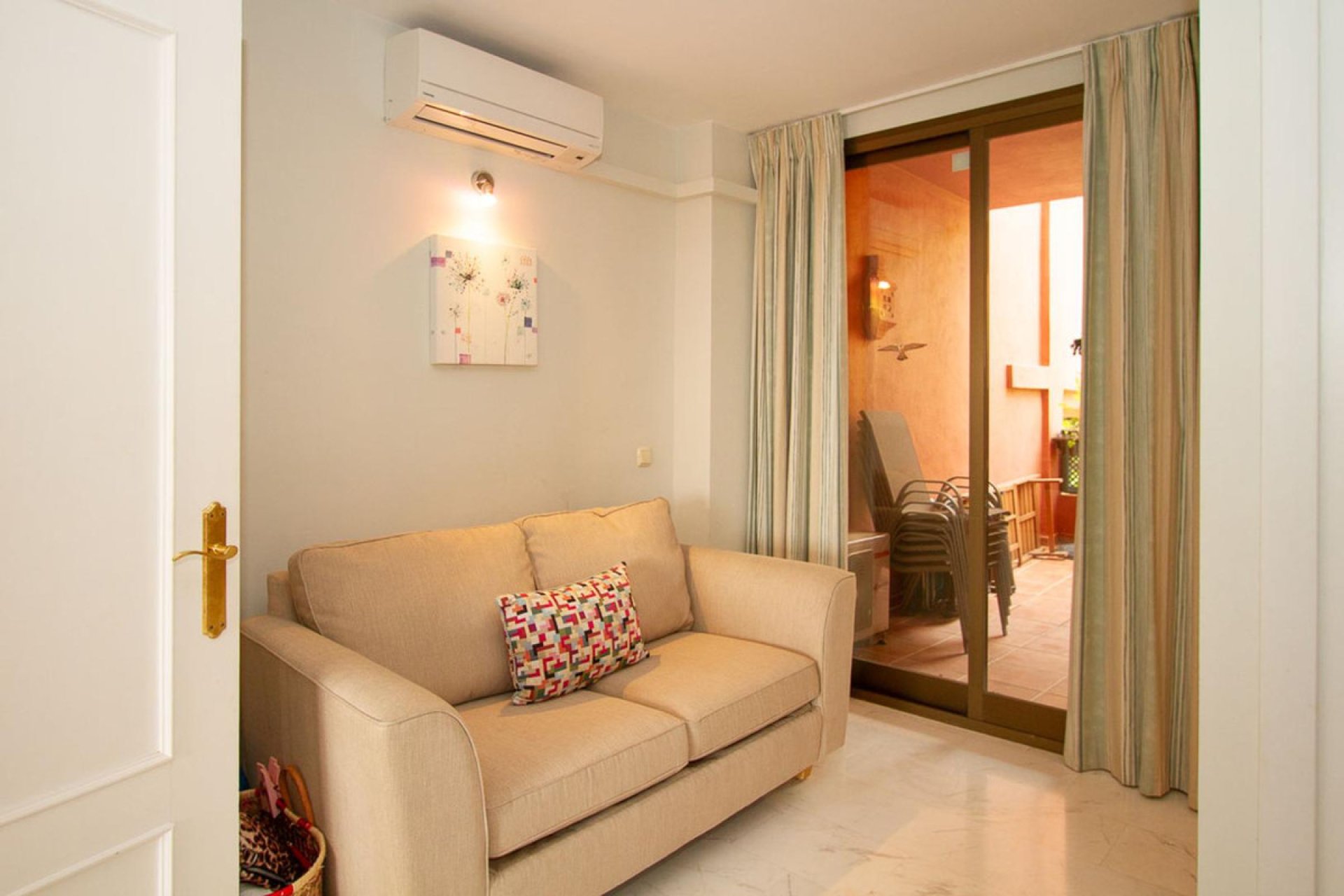 Resale - Apartment - Middle Floor Apartment - Marbella - La Mairena