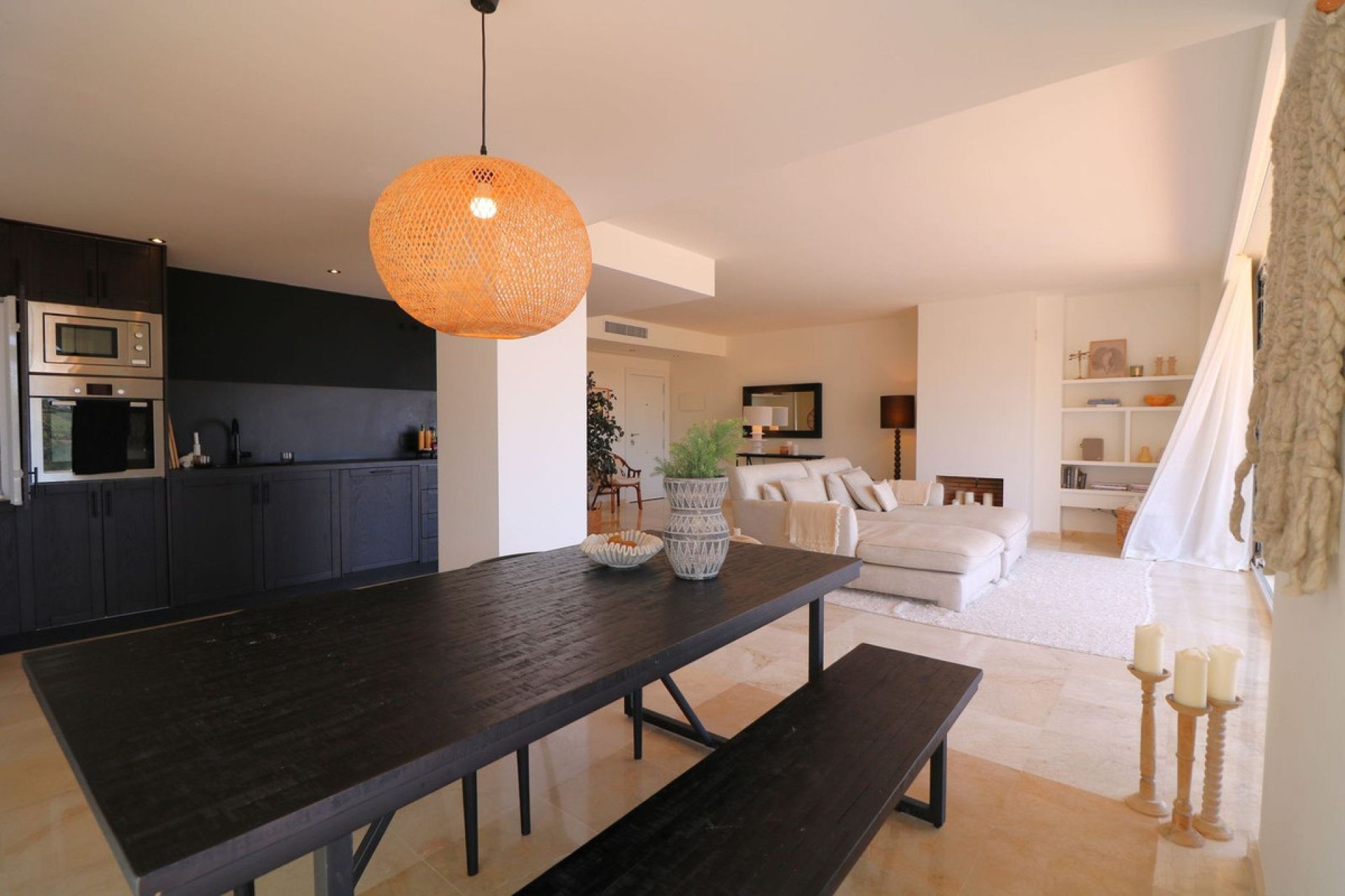 Resale - Apartment - Middle Floor Apartment - Marbella - La Mairena