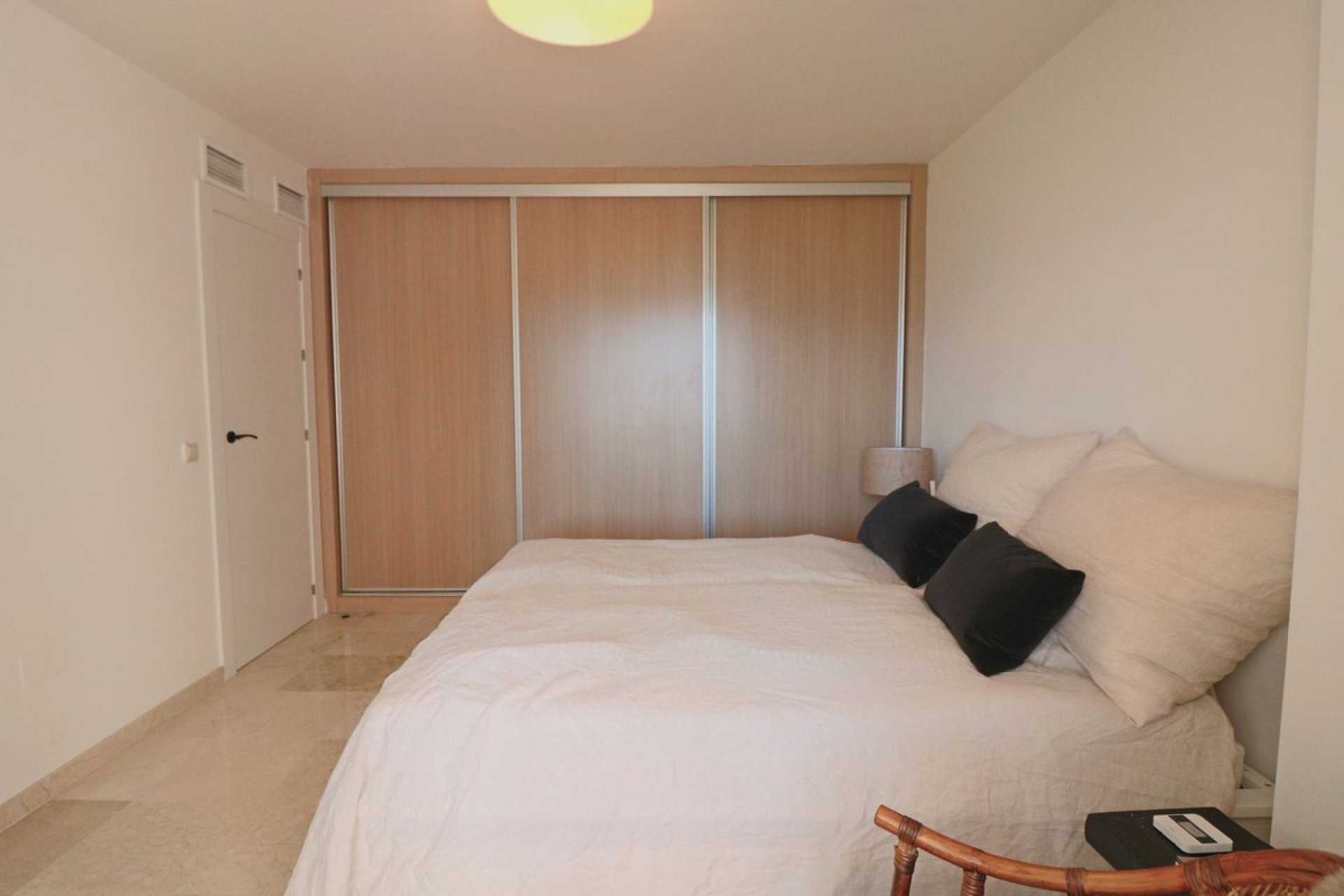 Resale - Apartment - Middle Floor Apartment - Marbella - La Mairena