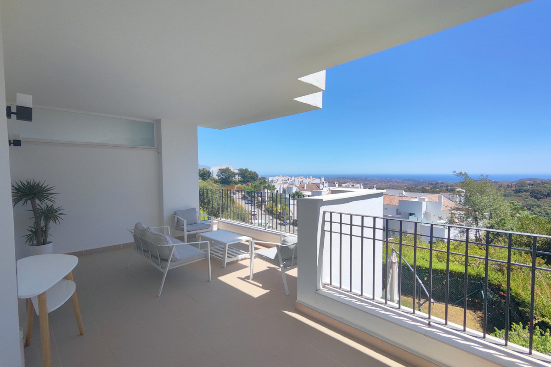 Resale - Apartment - Middle Floor Apartment - Marbella - La Mairena