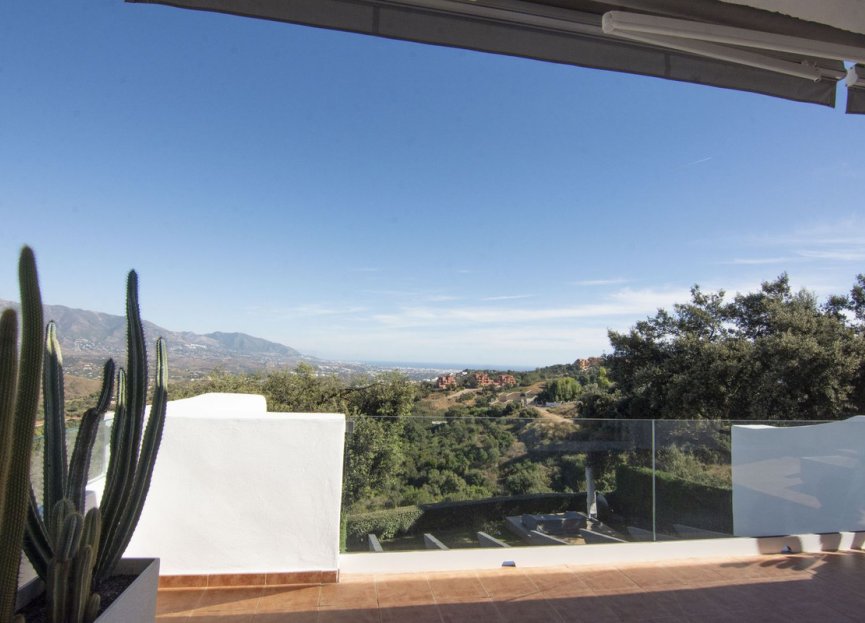 Resale - Apartment - Middle Floor Apartment - Marbella - La Mairena