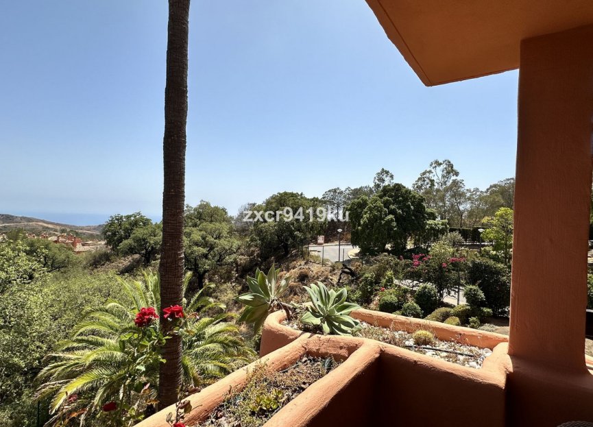 Resale - Apartment - Middle Floor Apartment - Marbella - La Mairena