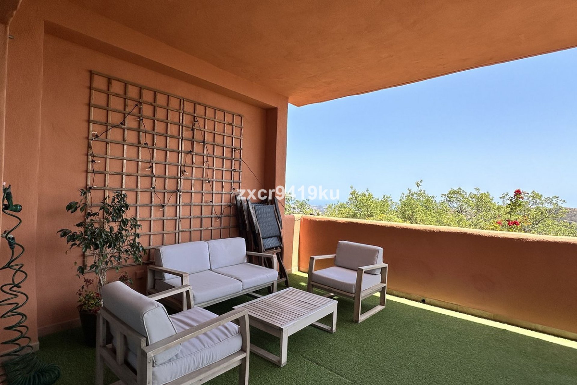 Resale - Apartment - Middle Floor Apartment - Marbella - La Mairena