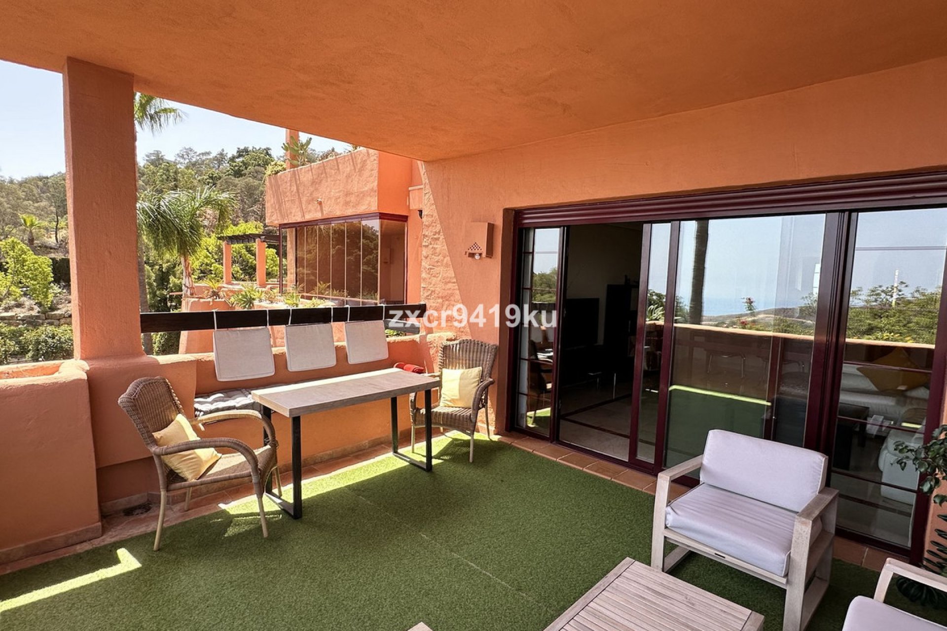 Resale - Apartment - Middle Floor Apartment - Marbella - La Mairena