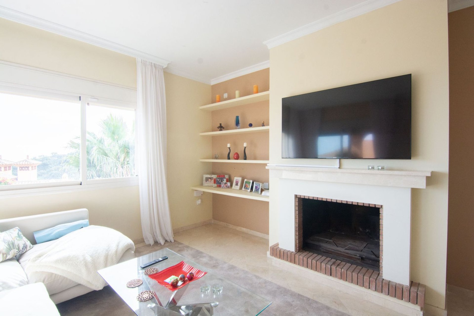 Resale - Apartment - Middle Floor Apartment - Marbella - La Mairena