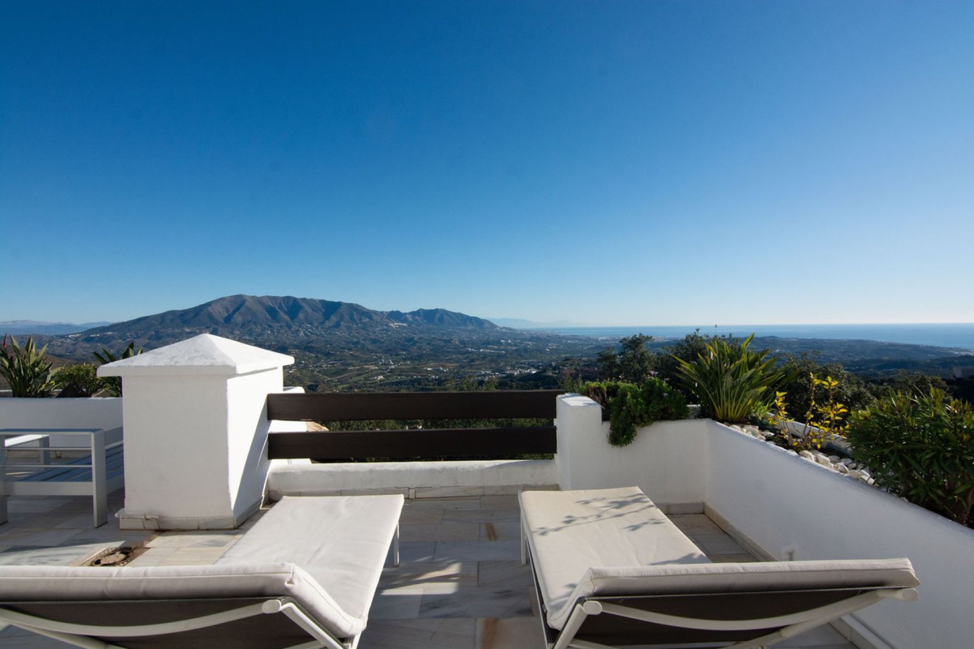 Resale - Apartment - Middle Floor Apartment - Marbella - La Mairena