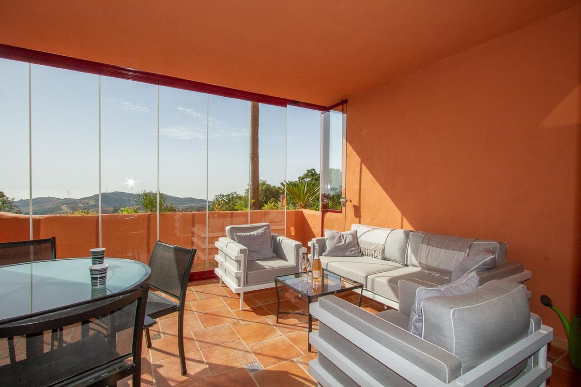 Resale - Apartment - Middle Floor Apartment - Marbella - La Mairena