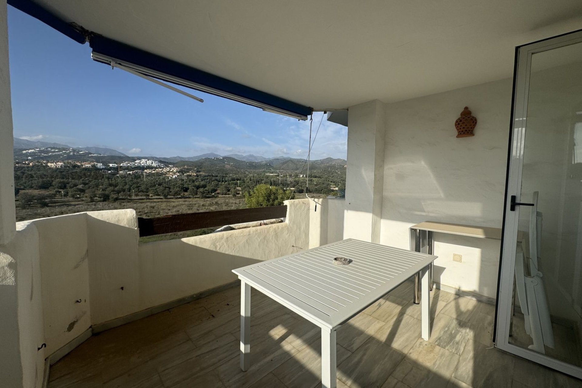 Resale - Apartment - Middle Floor Apartment - Marbella - Las Chapas