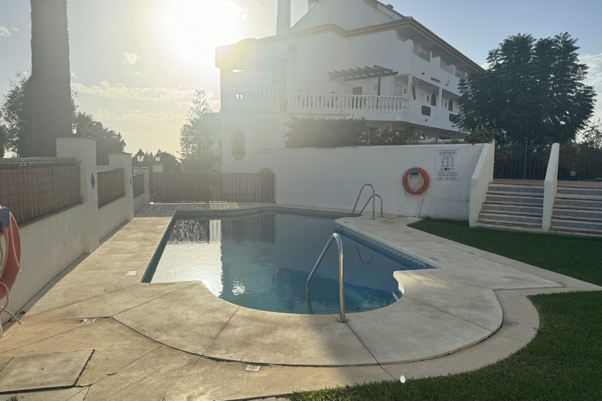 Resale - Apartment - Middle Floor Apartment - Marbella - Las Chapas