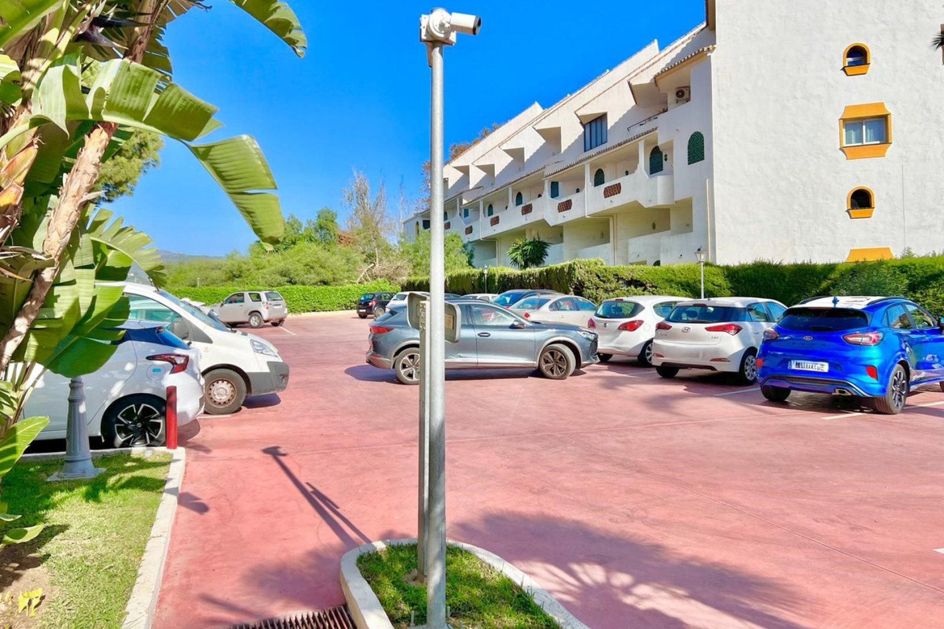 Resale - Apartment - Middle Floor Apartment - Marbella - Las Chapas