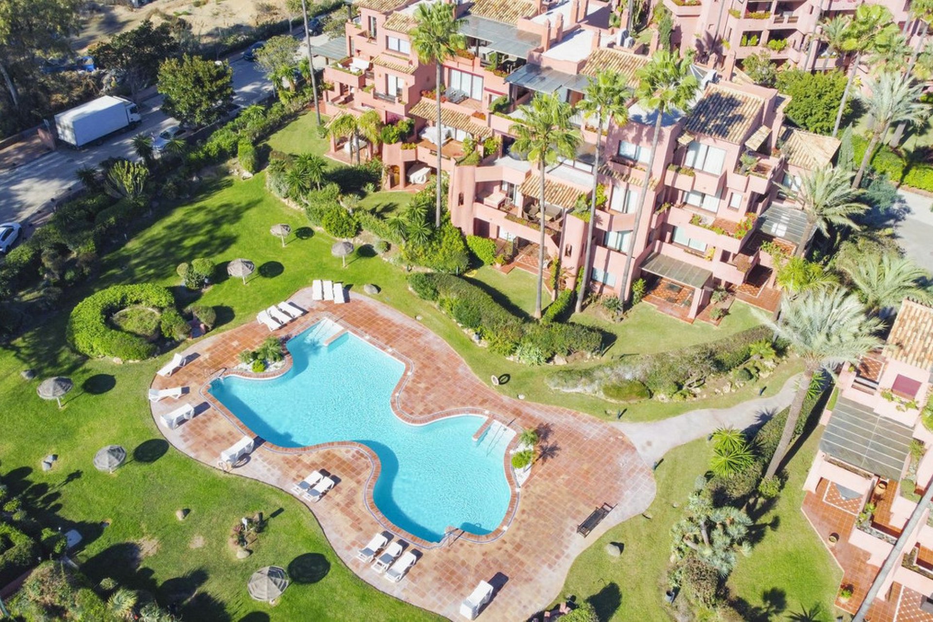 Resale - Apartment - Middle Floor Apartment - Marbella - Las Chapas