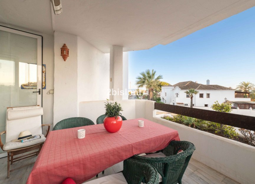 Resale - Apartment - Middle Floor Apartment - Marbella - Las Chapas