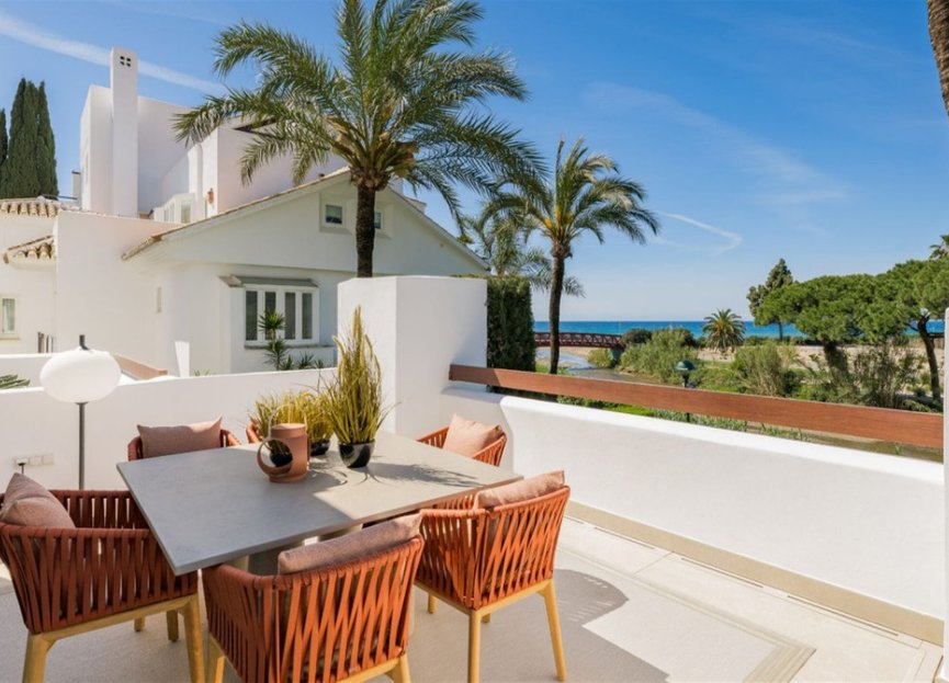Resale - Apartment - Middle Floor Apartment - Marbella - Los Monteros