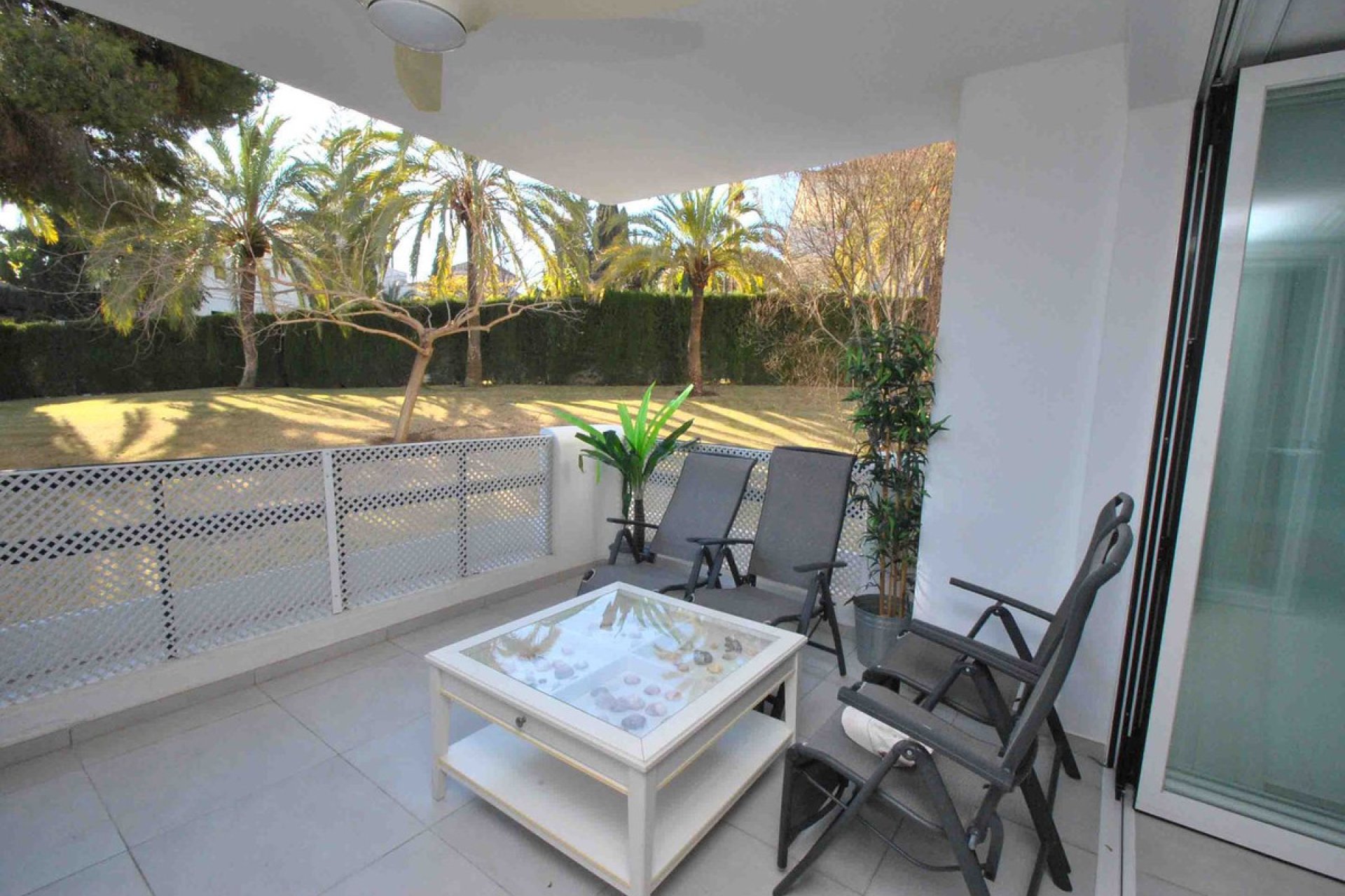 Resale - Apartment - Middle Floor Apartment - Marbella - Los Monteros