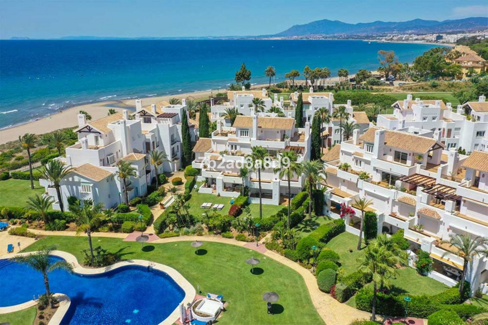 Resale - Apartment - Middle Floor Apartment - Marbella - Los Monteros