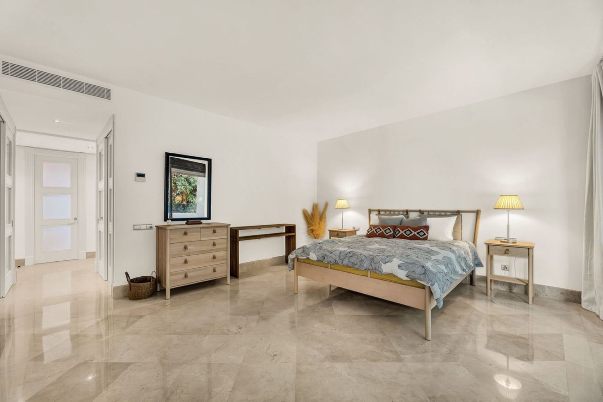 Resale - Apartment - Middle Floor Apartment - Marbella - Los Monteros
