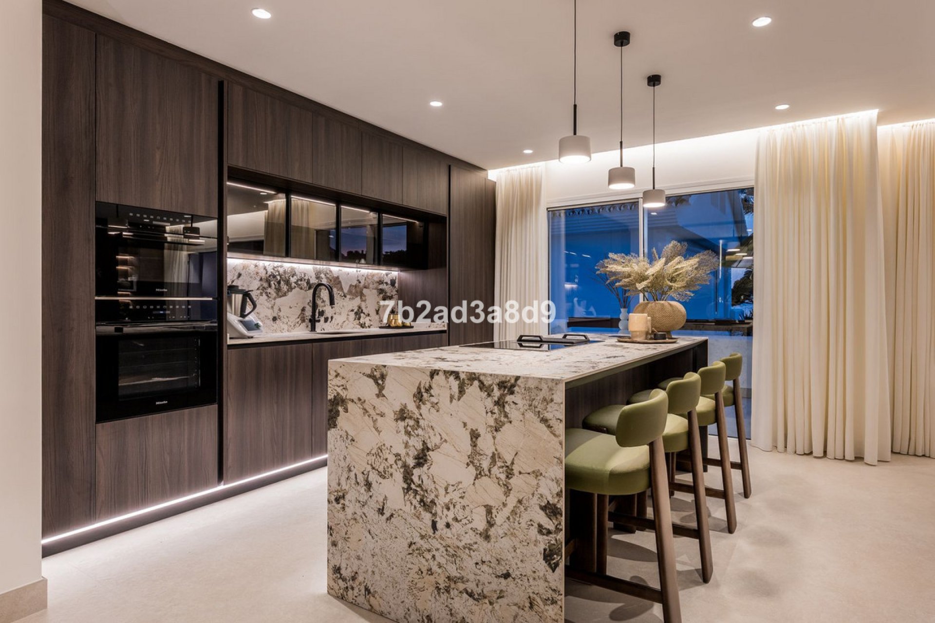 Resale - Apartment - Middle Floor Apartment - Marbella - Los Monteros