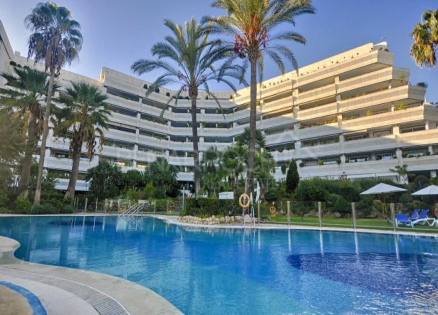 Resale - Apartment - Middle Floor Apartment - Marbella - Marbella Centro