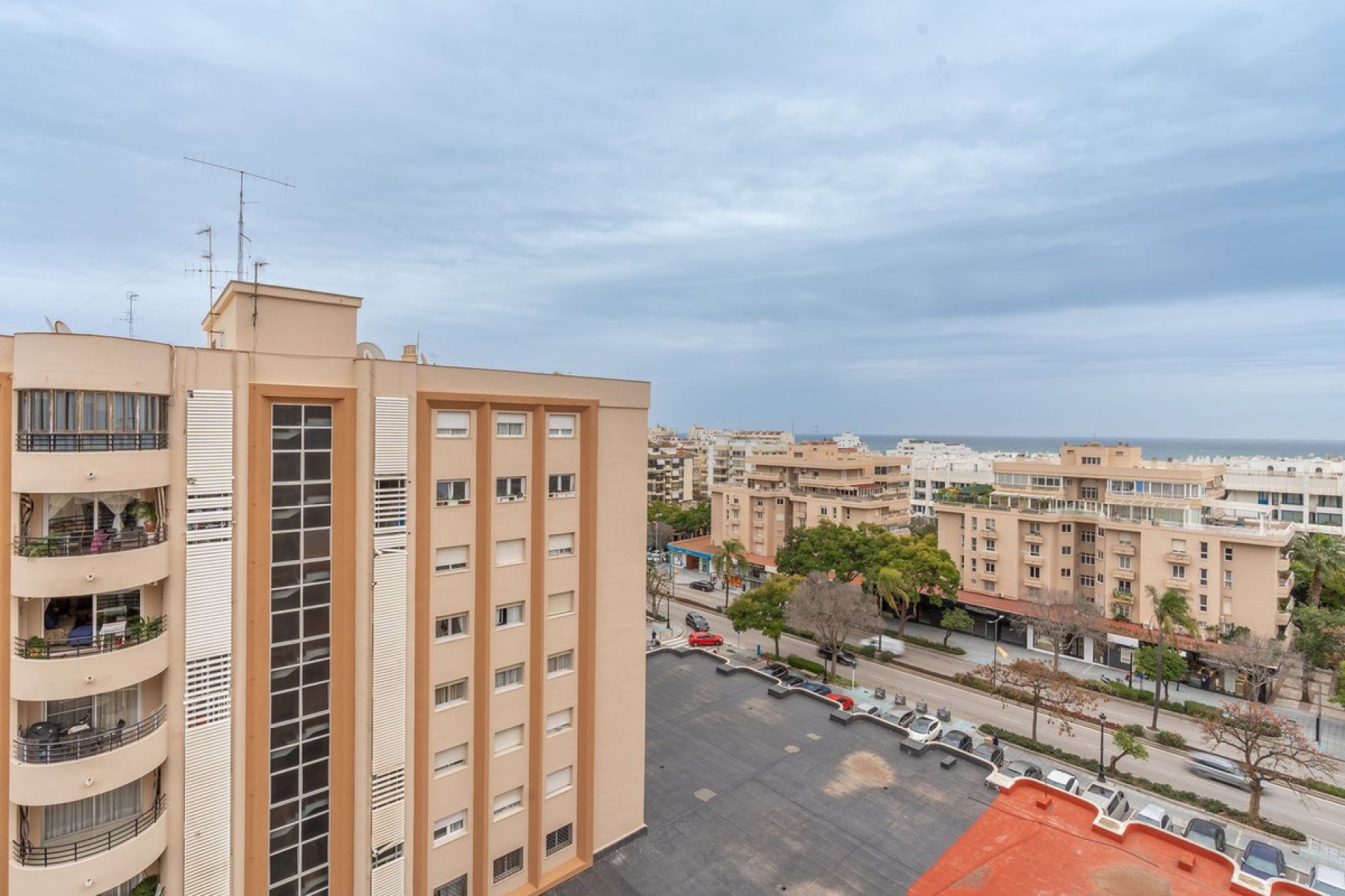 Resale - Apartment - Middle Floor Apartment - Marbella - Marbella Centro