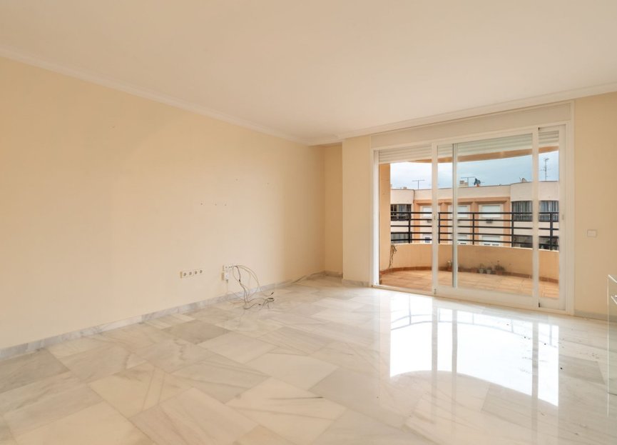 Resale - Apartment - Middle Floor Apartment - Marbella - Marbella Centro